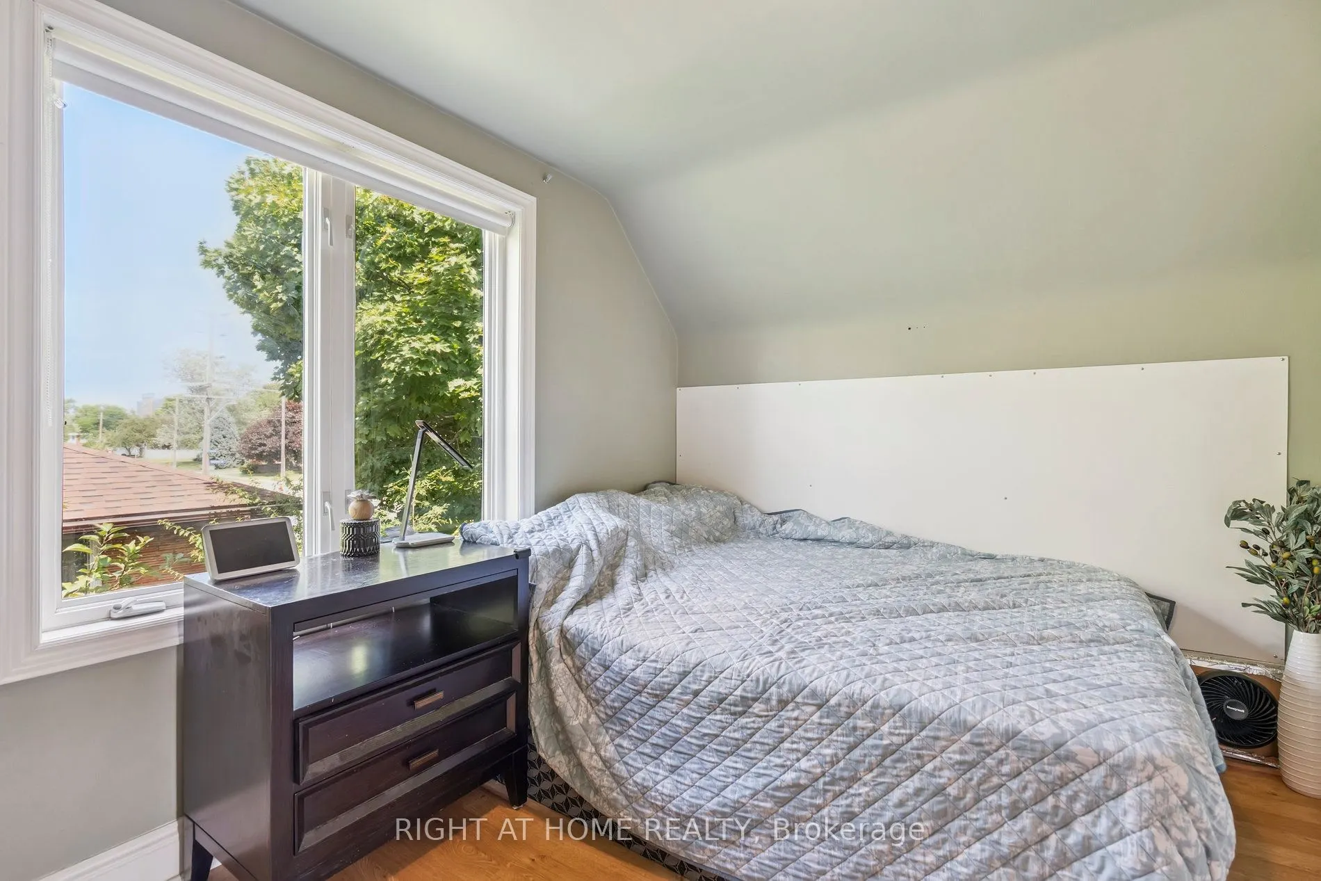 2343 Mountainside Drive