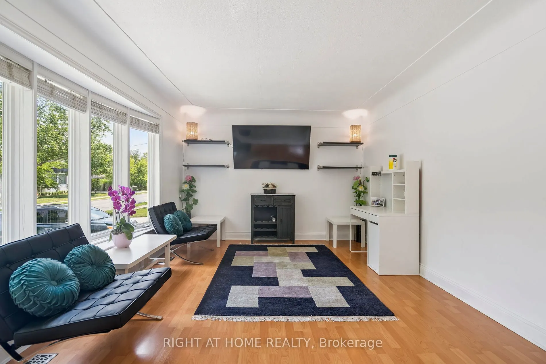 2343 Mountainside Drive