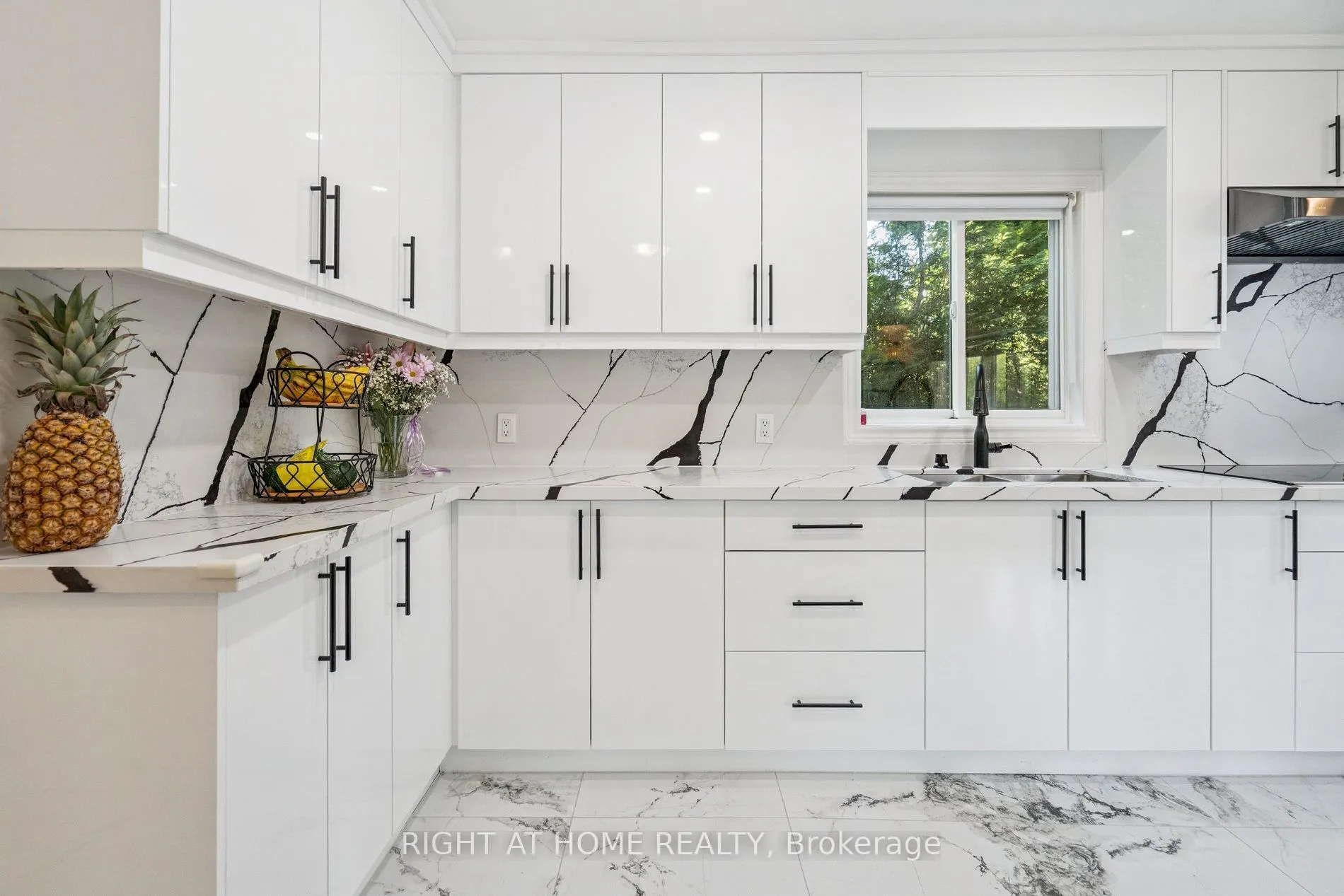 2343 Mountainside Drive