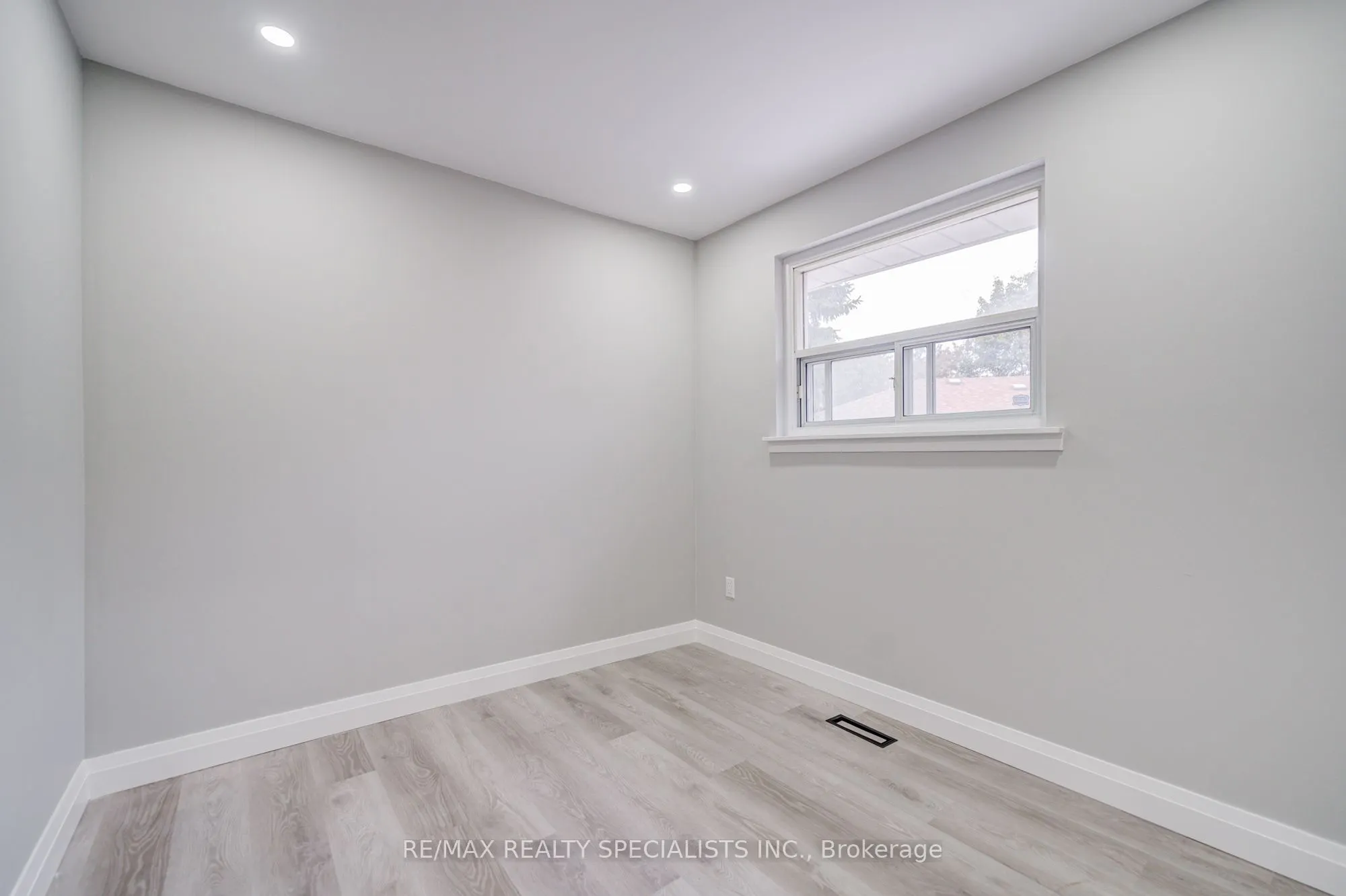 32 Drum Oak Crescent