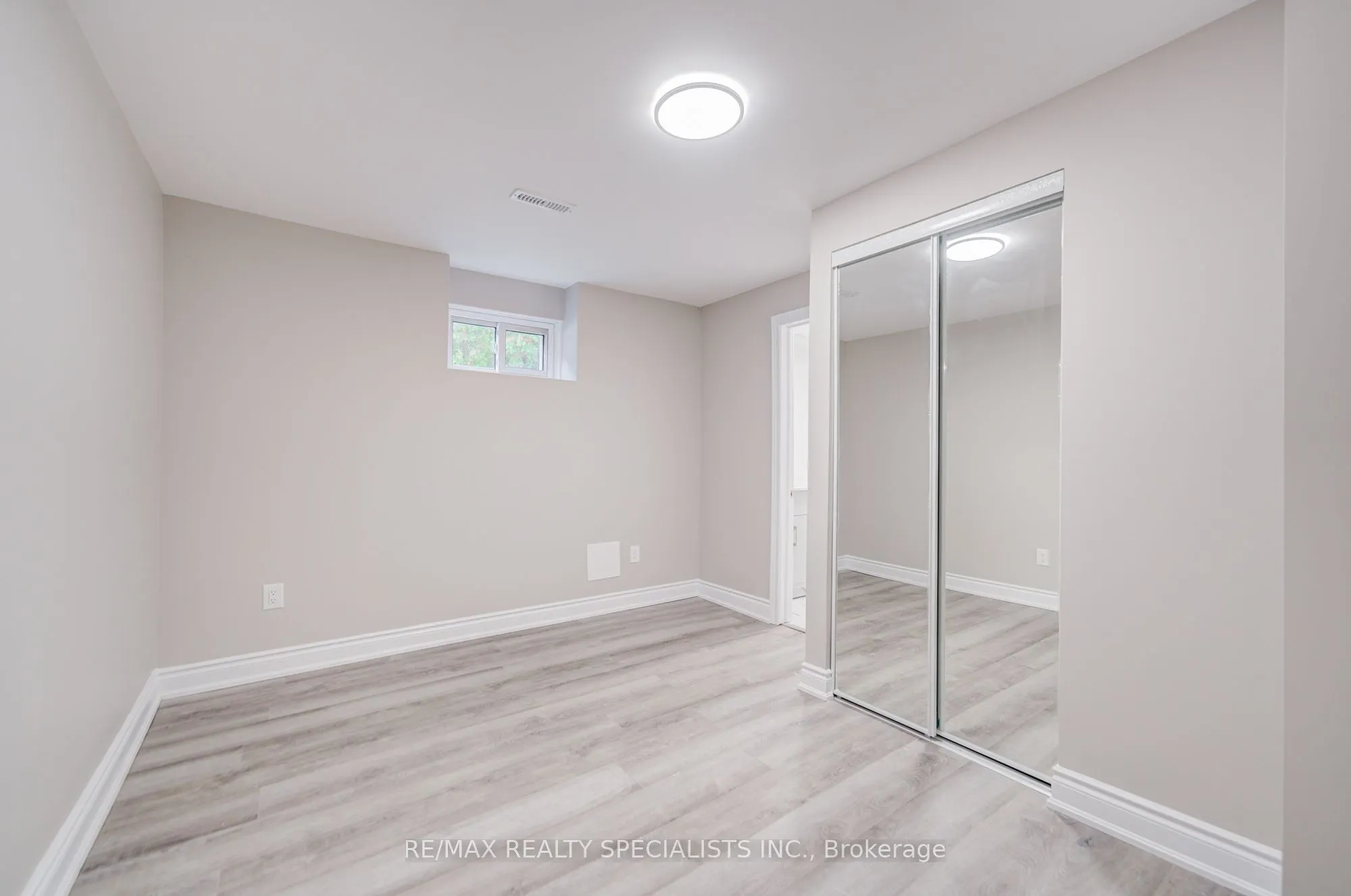 32 Drum Oak Crescent