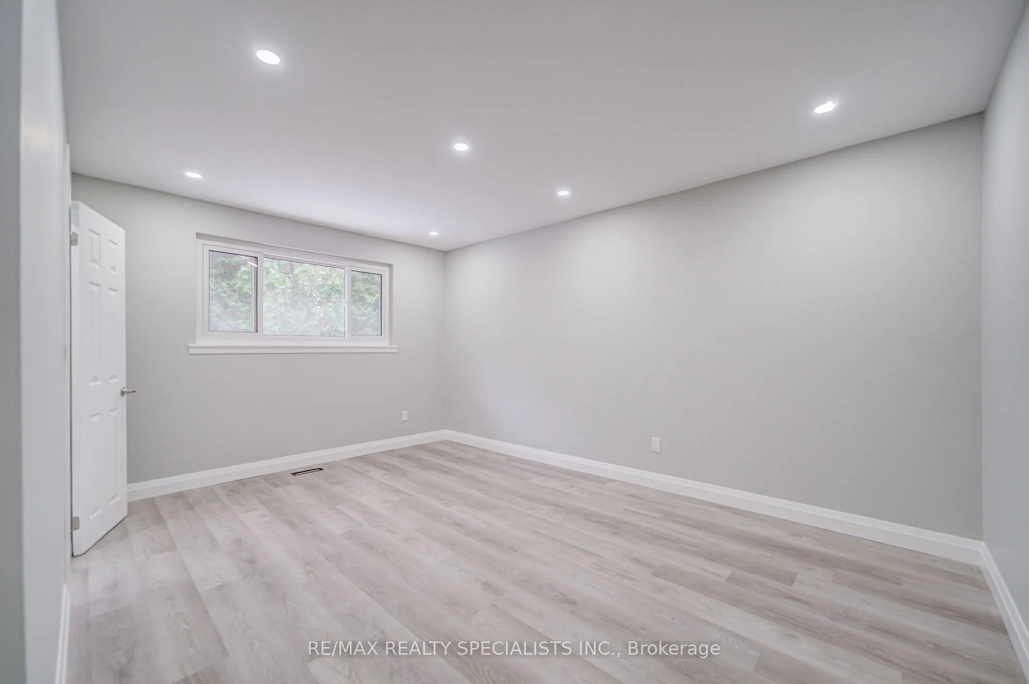 32 Drum Oak Crescent