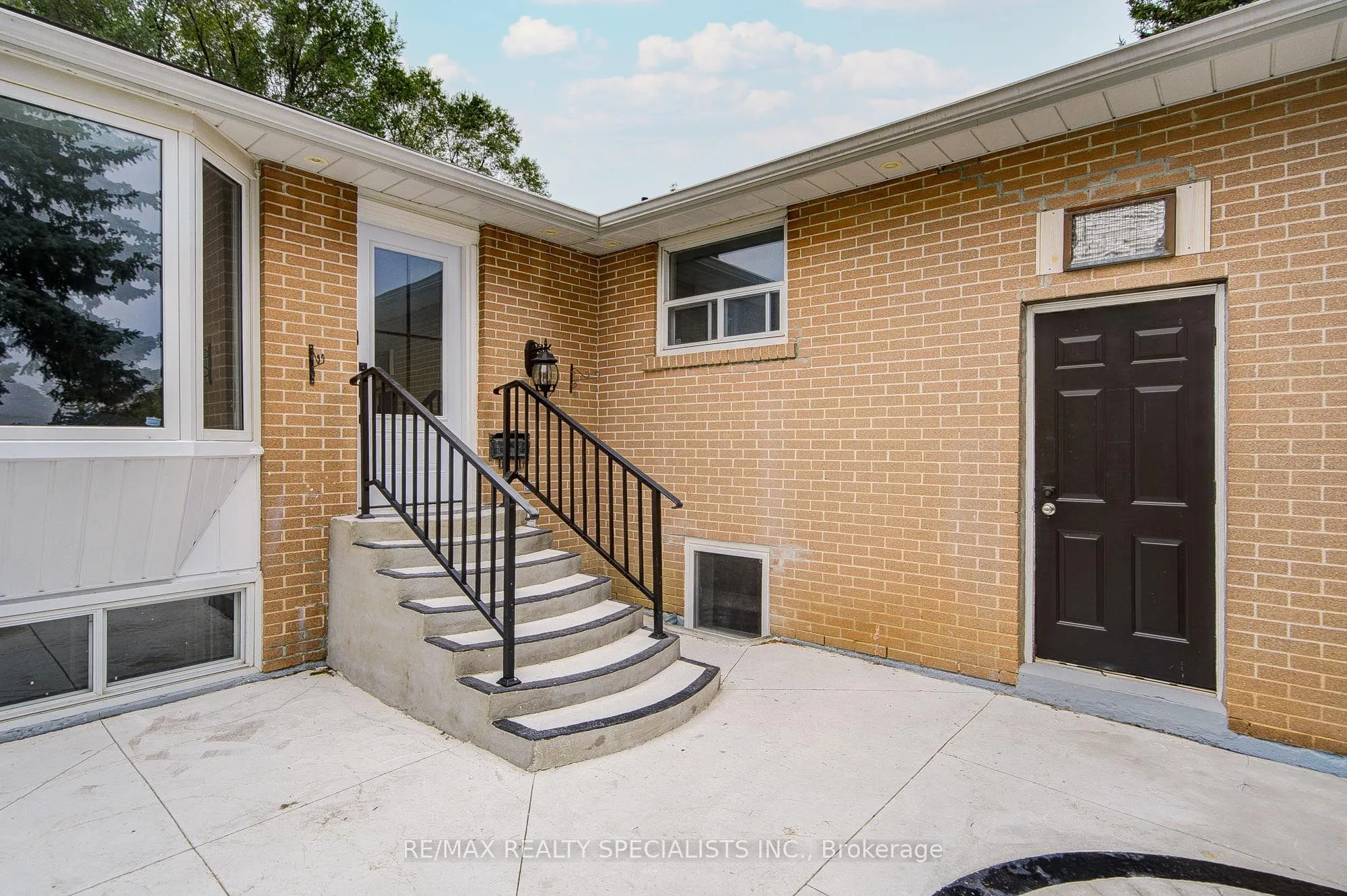 32 Drum Oak Crescent