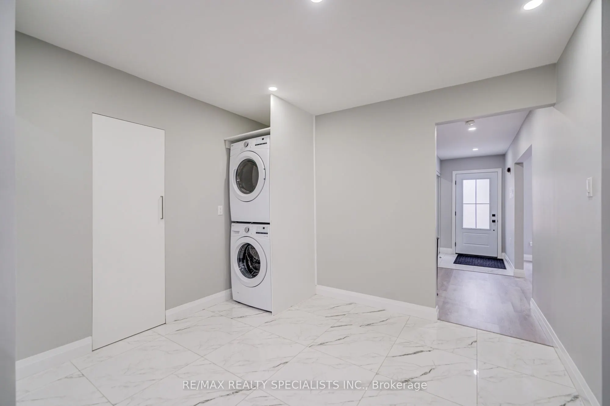 32 Drum Oak Crescent