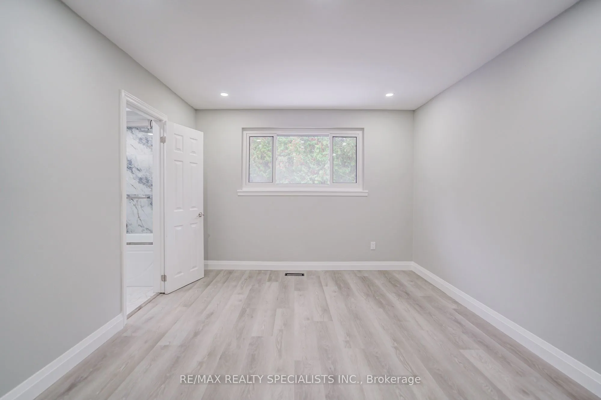 32 Drum Oak Crescent