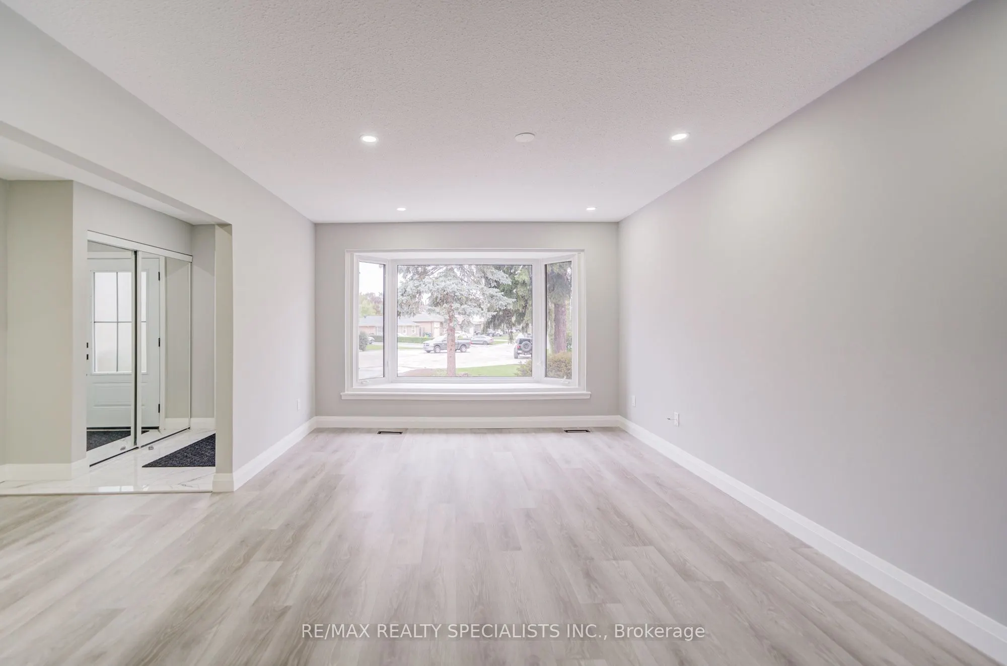 32 Drum Oak Crescent