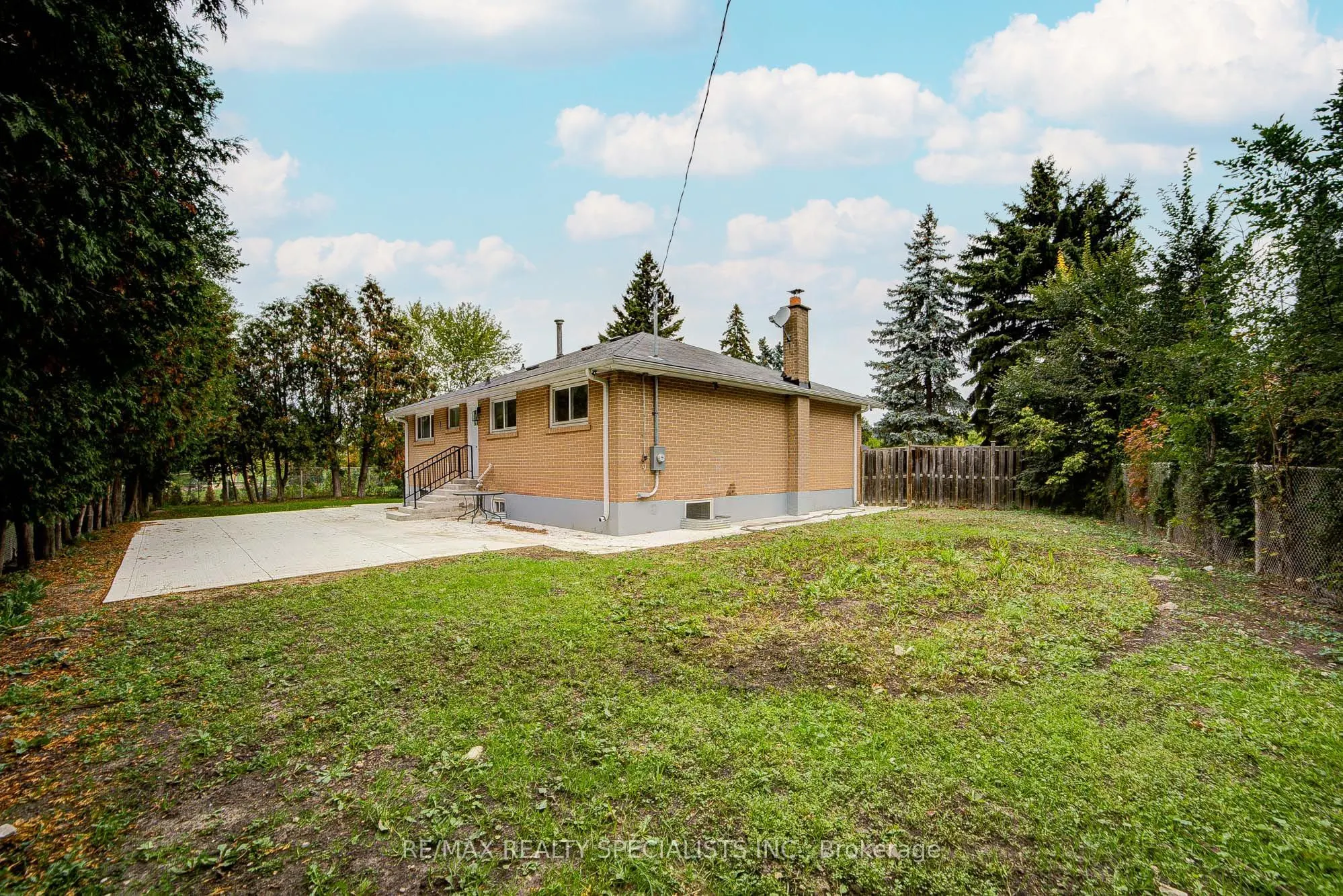 32 Drum Oak Crescent