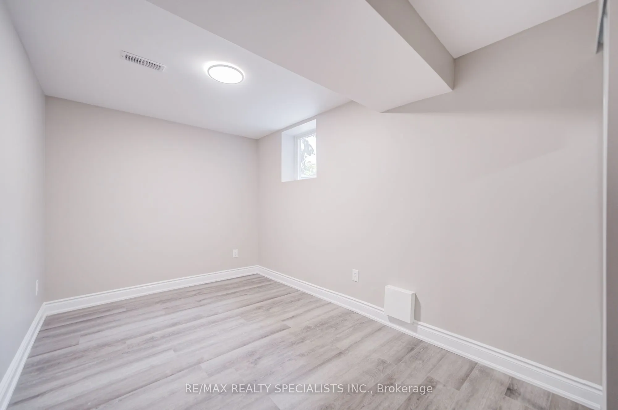 32 Drum Oak Crescent