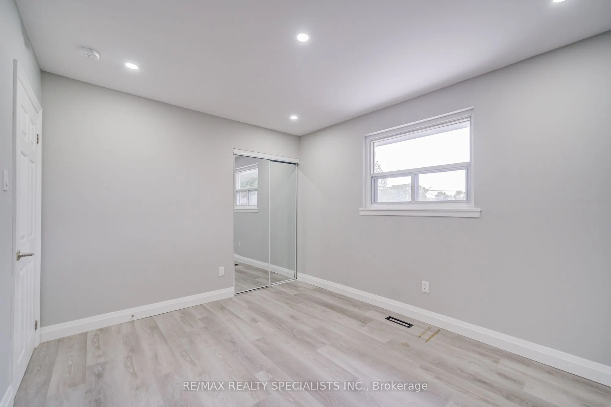 32 Drum Oak Crescent