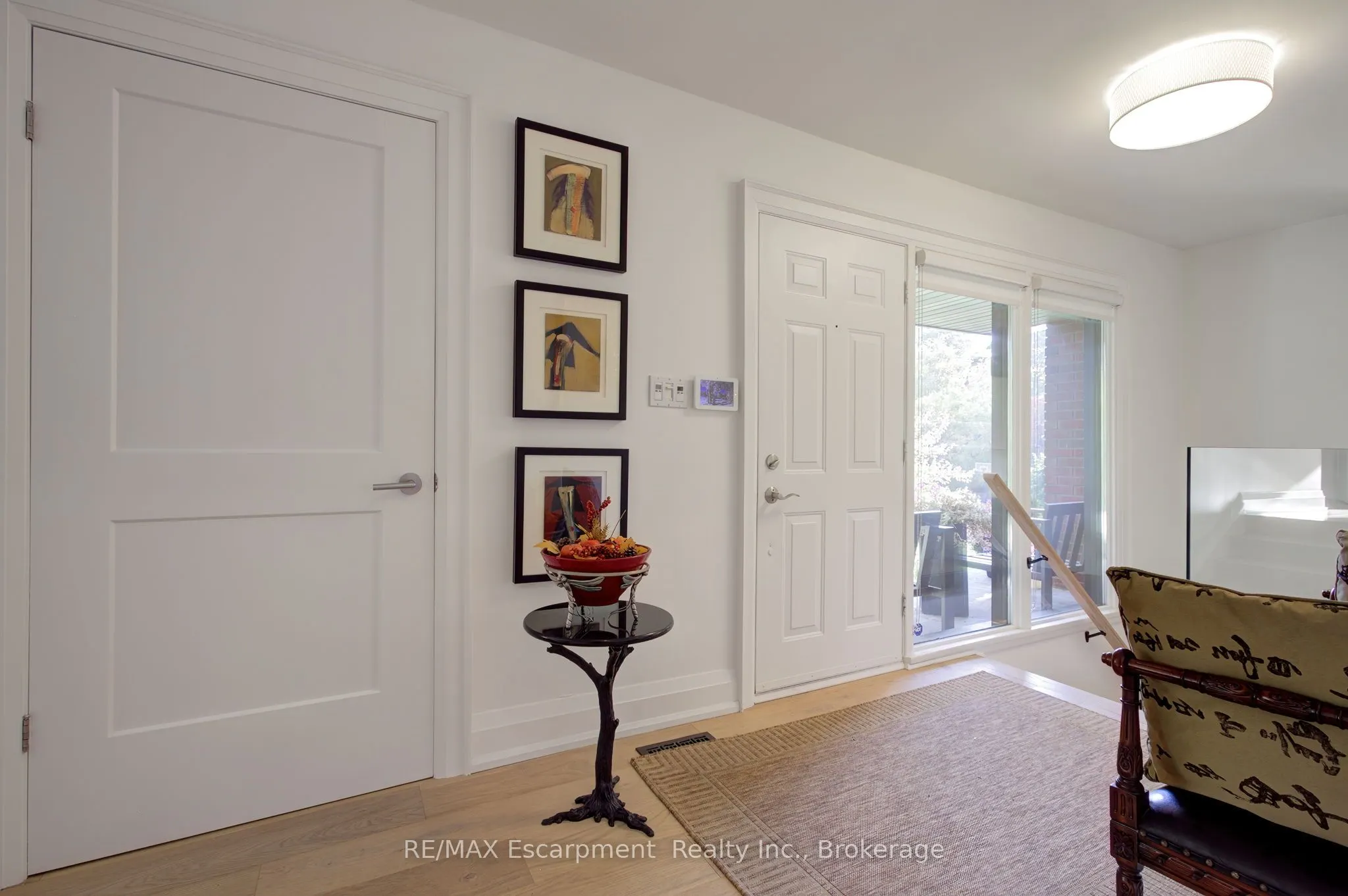 794 Falcon Boulevard