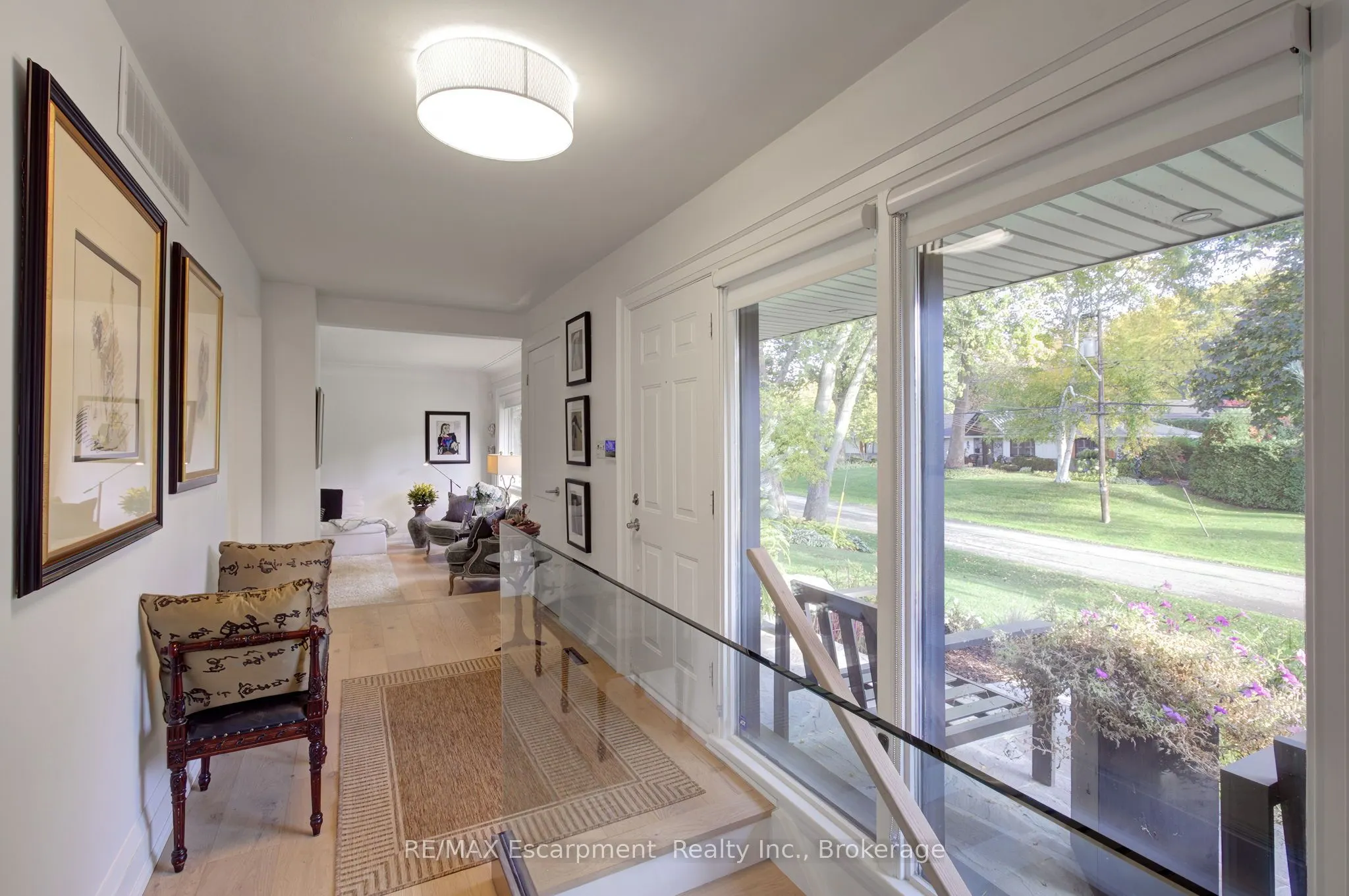 794 Falcon Boulevard