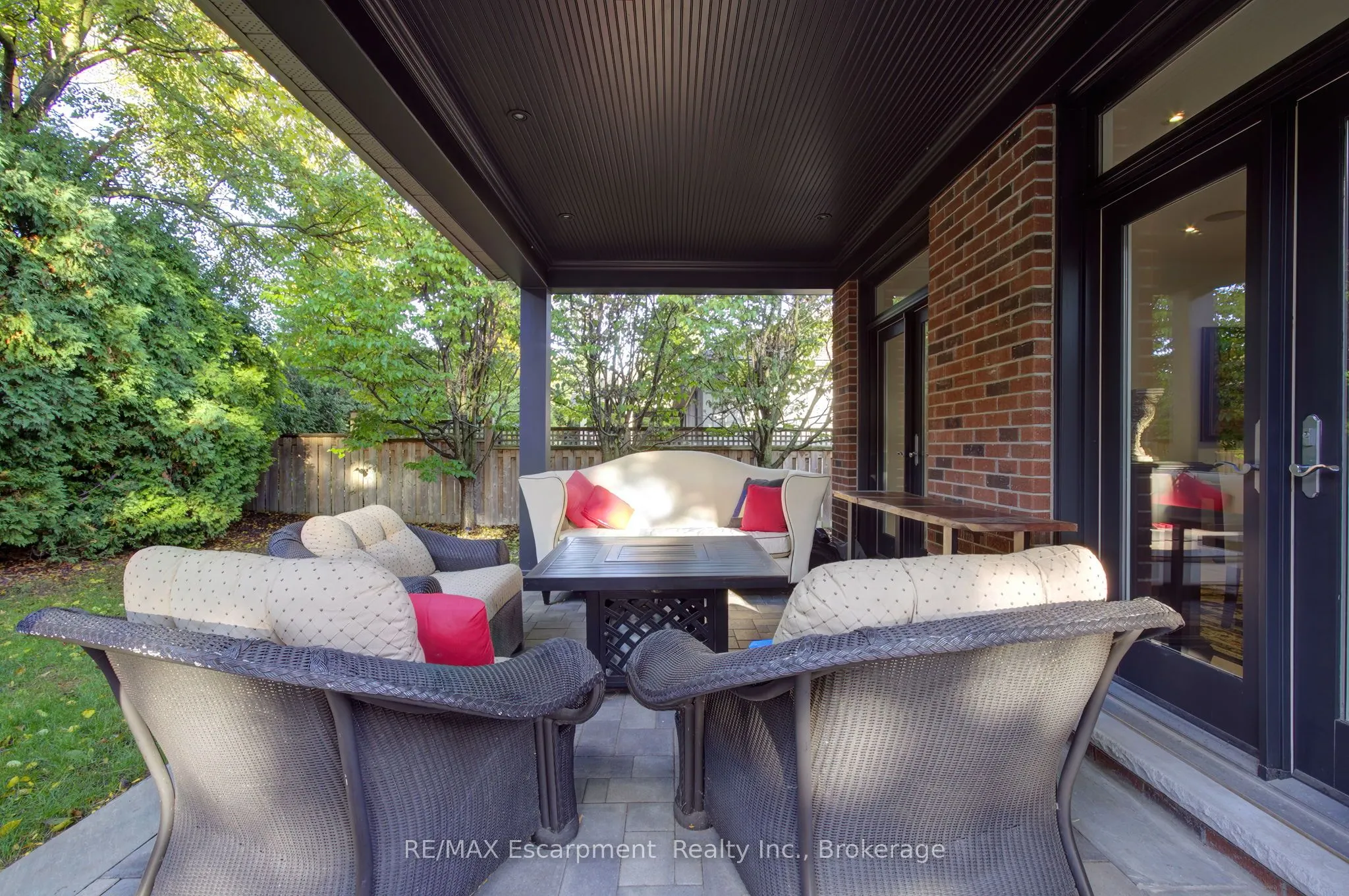 794 Falcon Boulevard