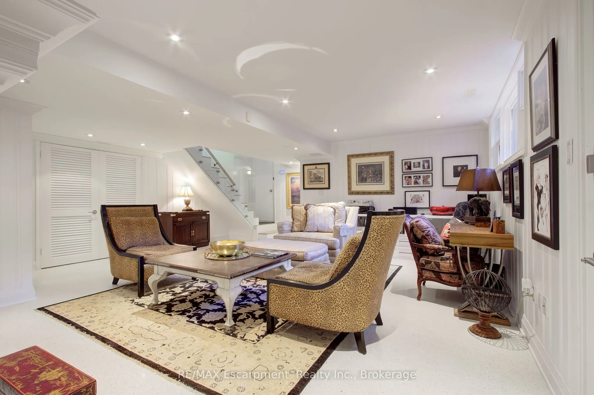 794 Falcon Boulevard