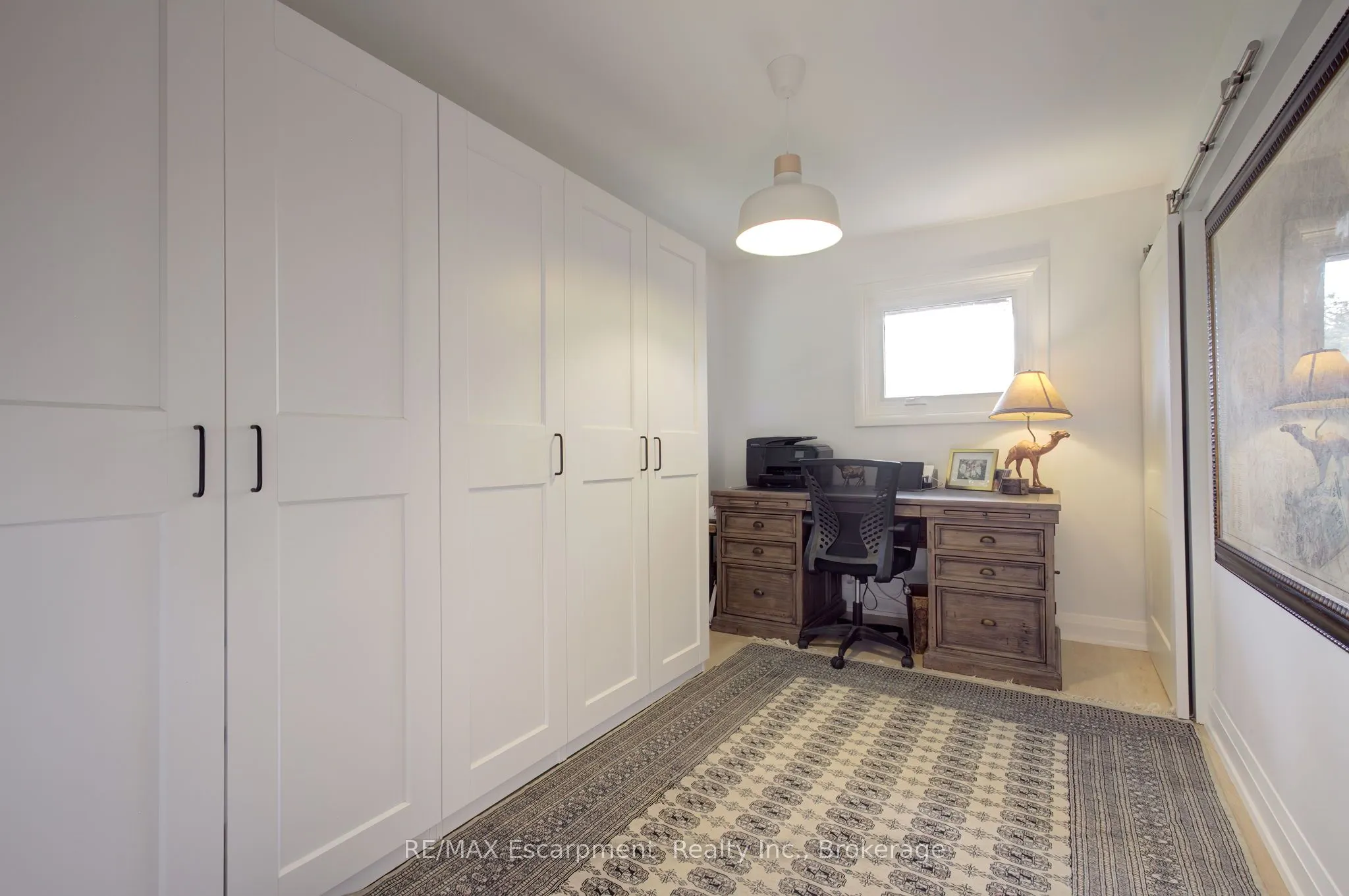 794 Falcon Boulevard