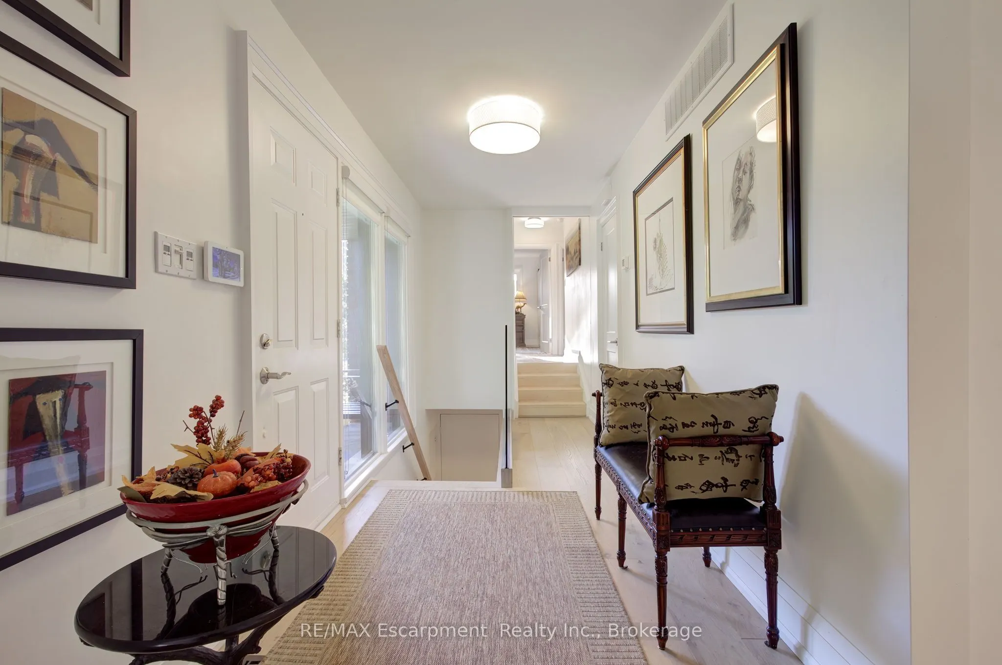 794 Falcon Boulevard