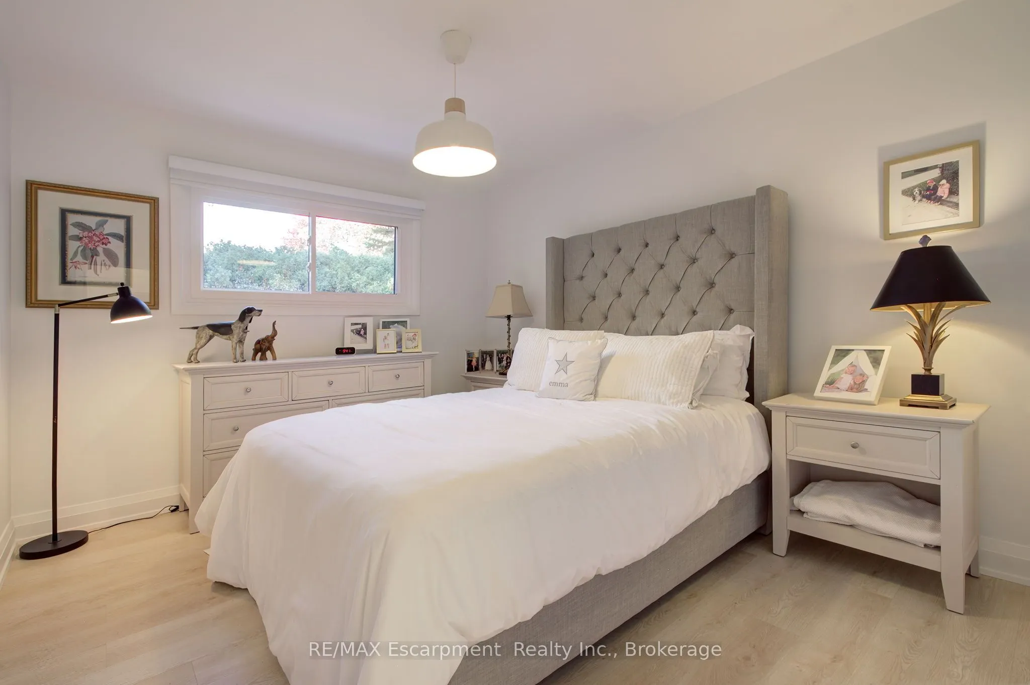 794 Falcon Boulevard