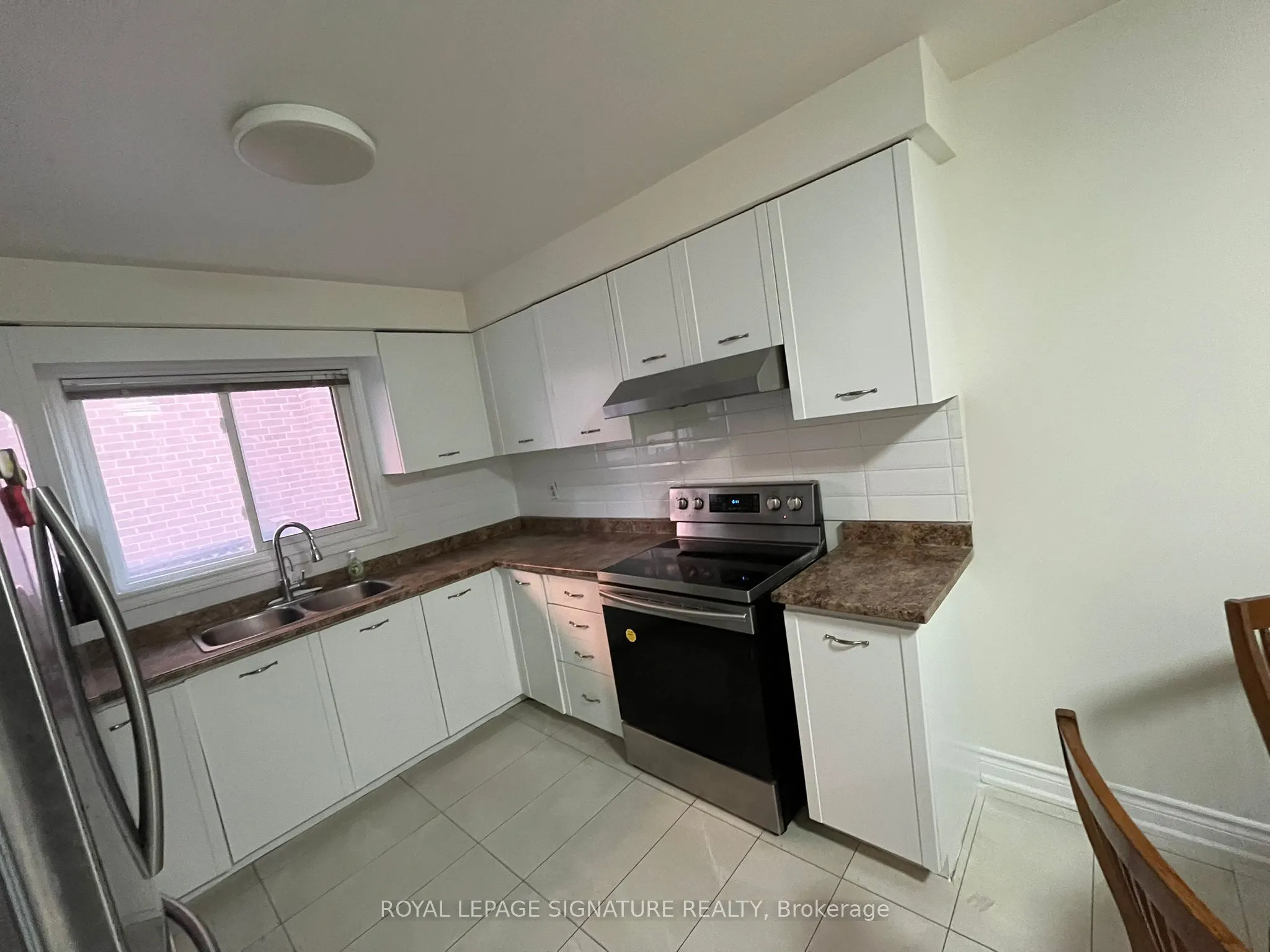 327 Evergreen Crescent, #Main