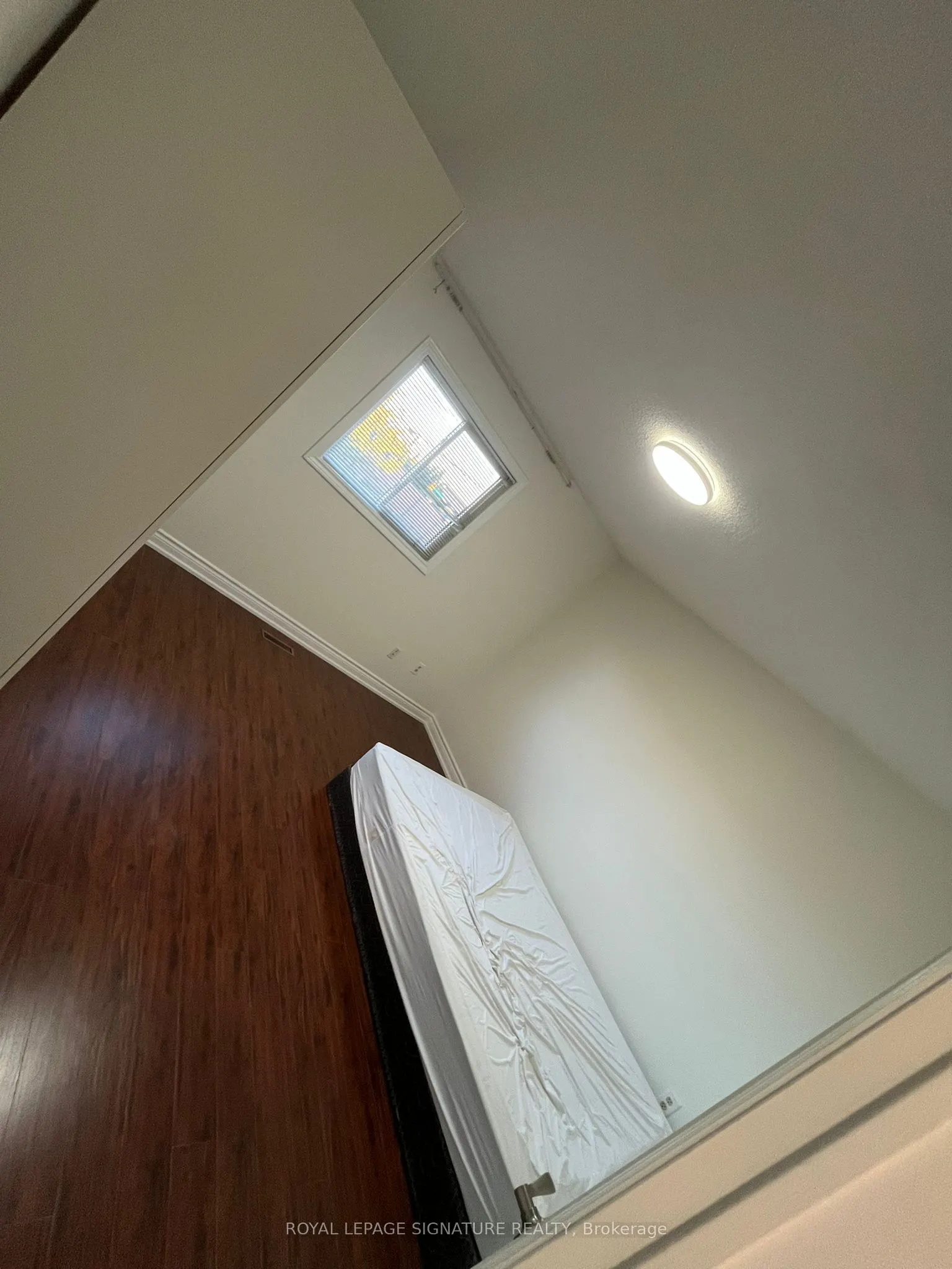 327 Evergreen Crescent, #Main