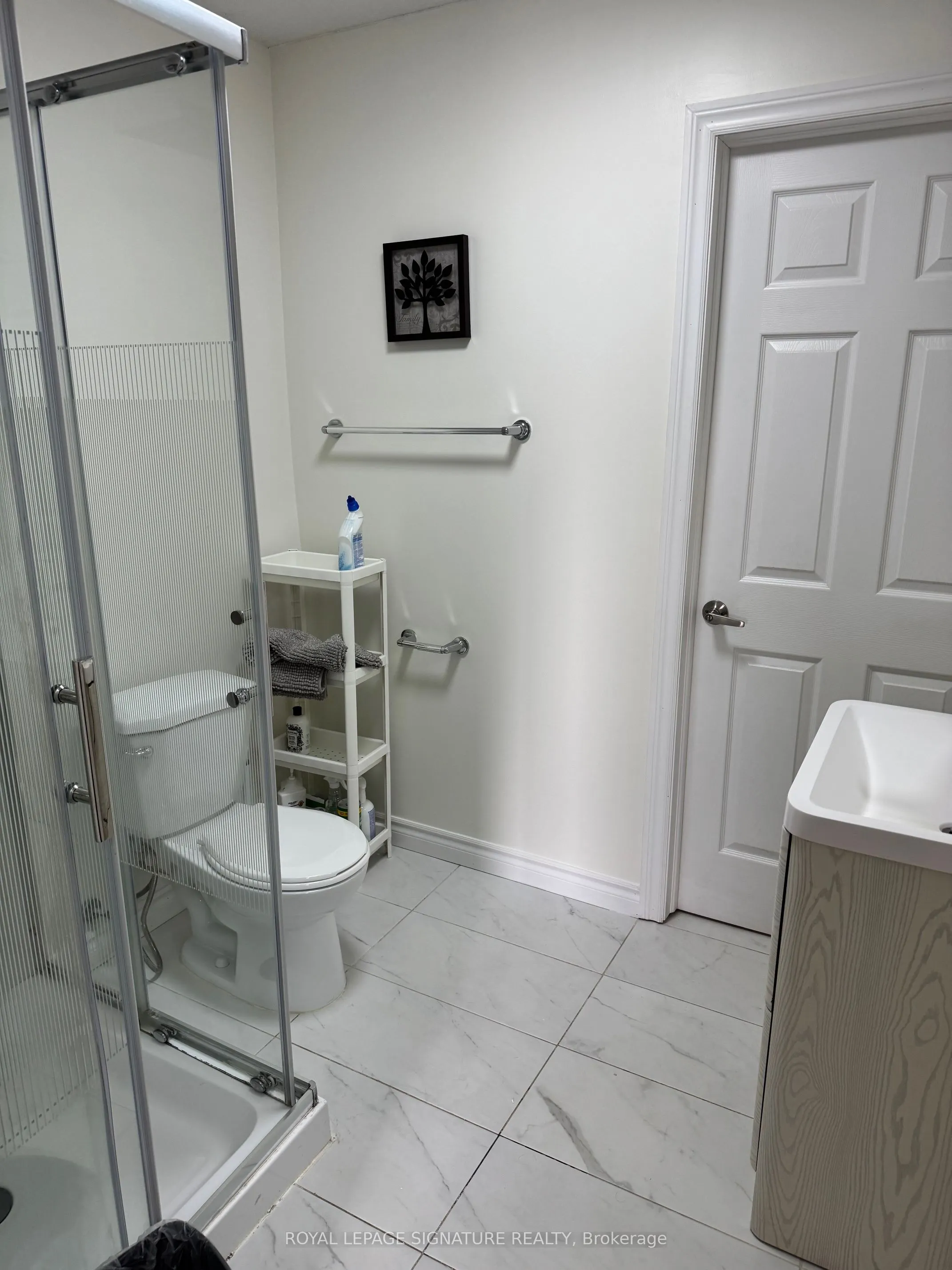 327 Evergreen Crescent, #Main