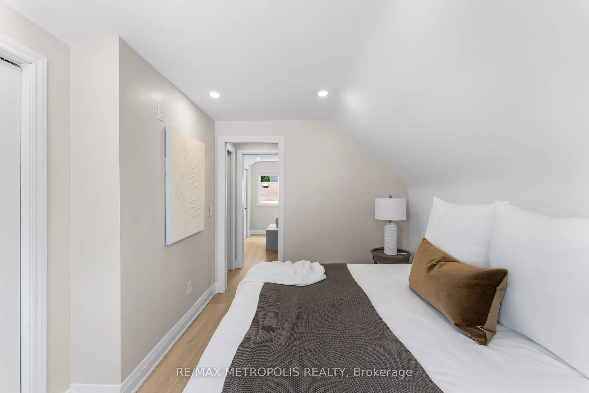 96 Allenby Avenue, #Main