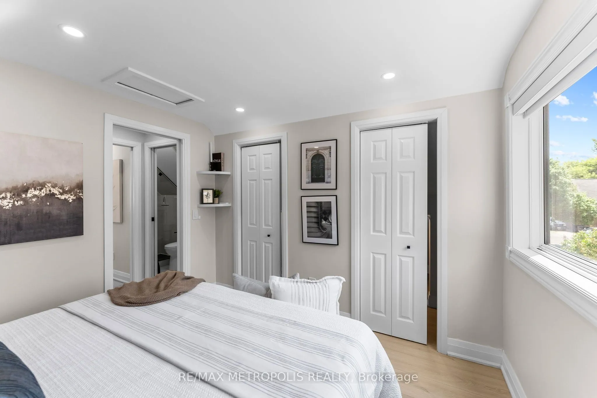 96 Allenby Avenue, #Main