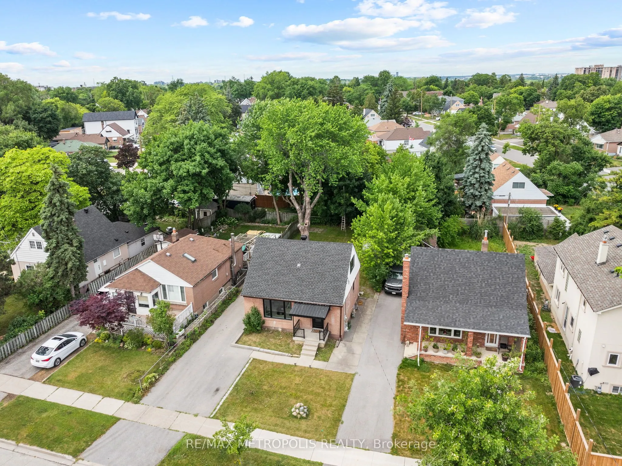 96 Allenby Avenue, #Main