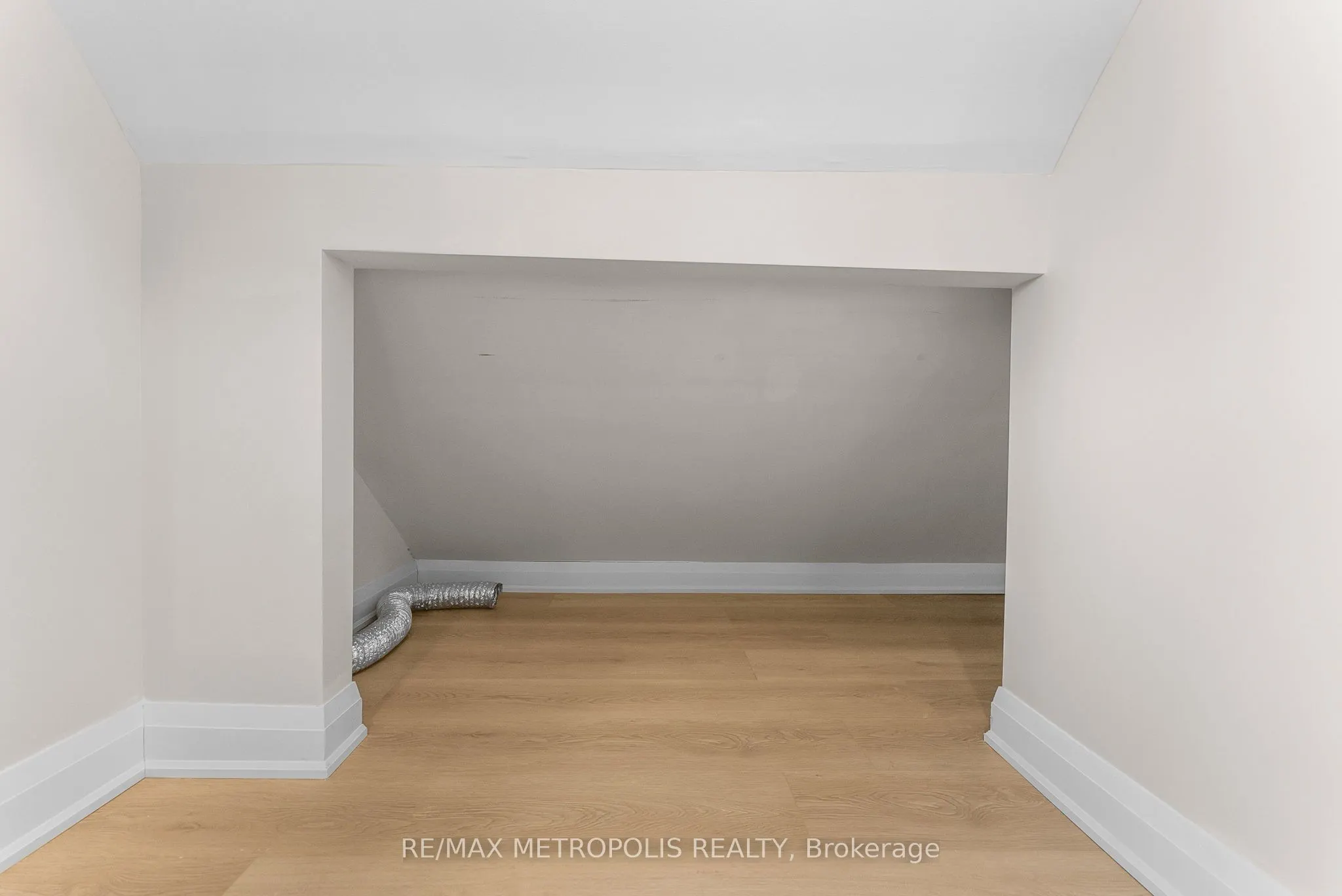 96 Allenby Avenue, #Main