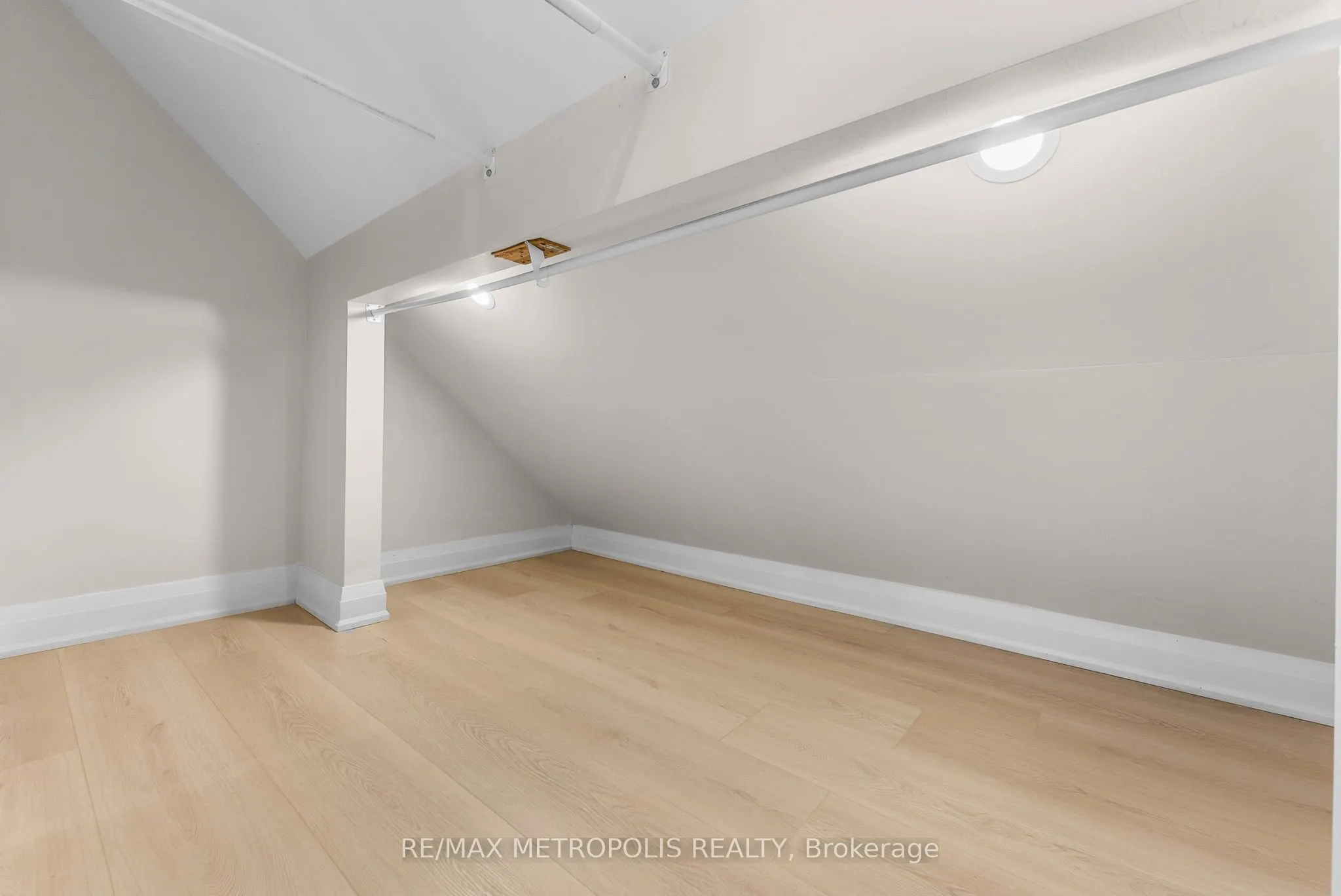 96 Allenby Avenue, #Main