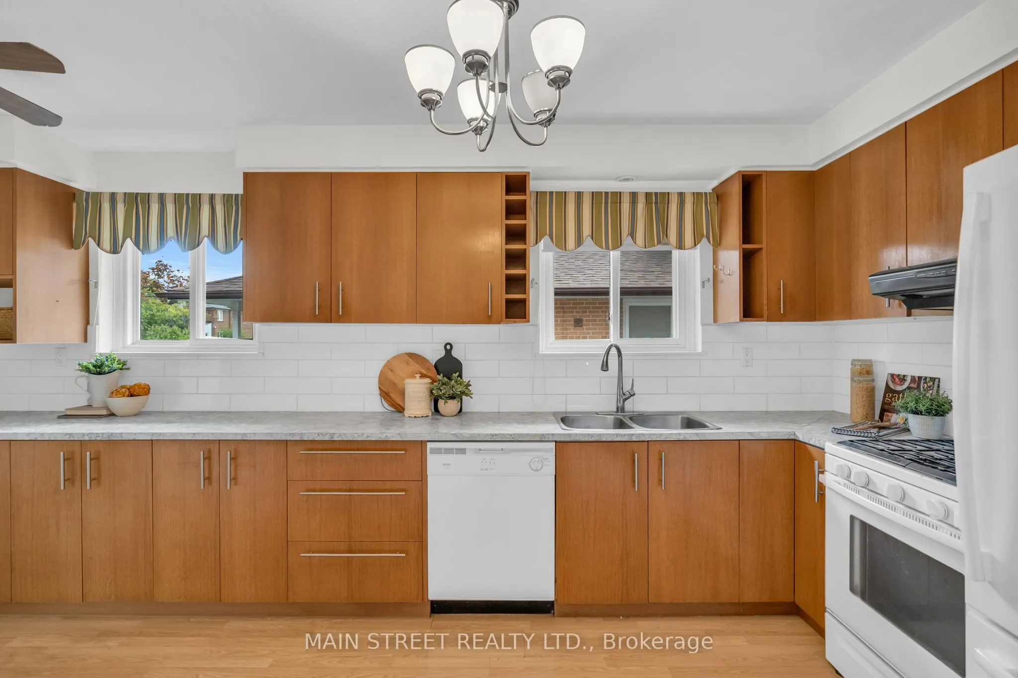 47 Graystone Gardens