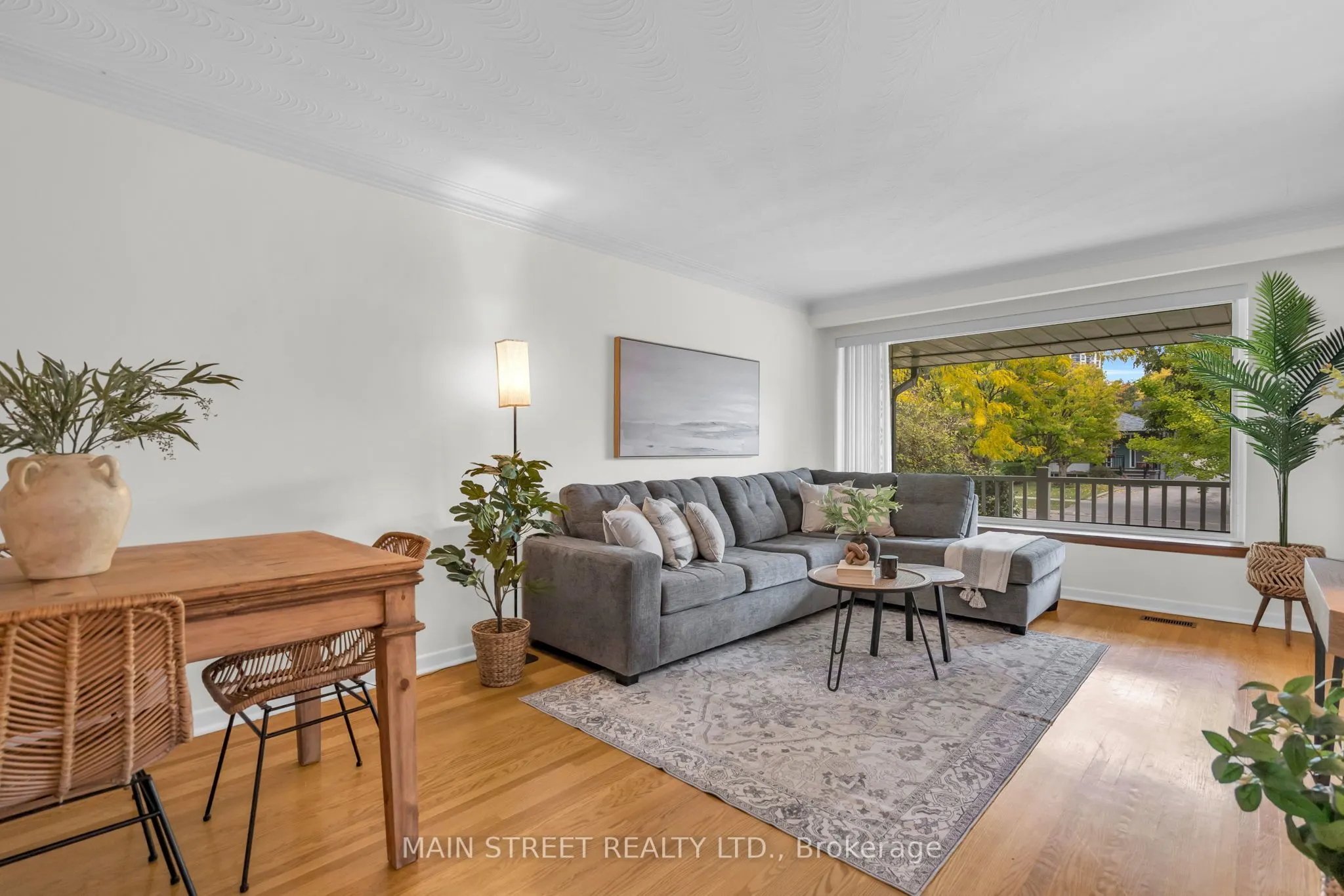 47 Graystone Gardens