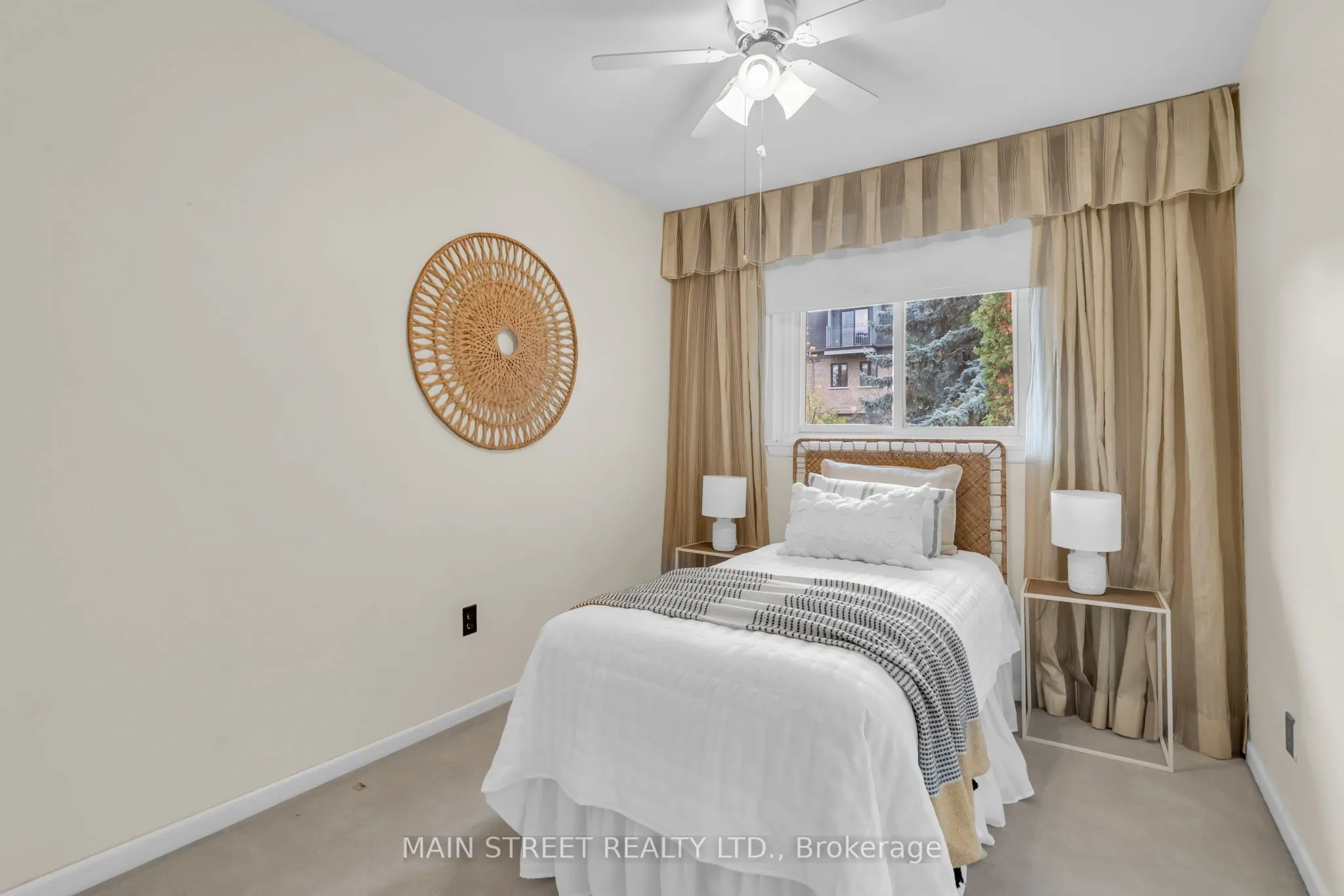 47 Graystone Gardens