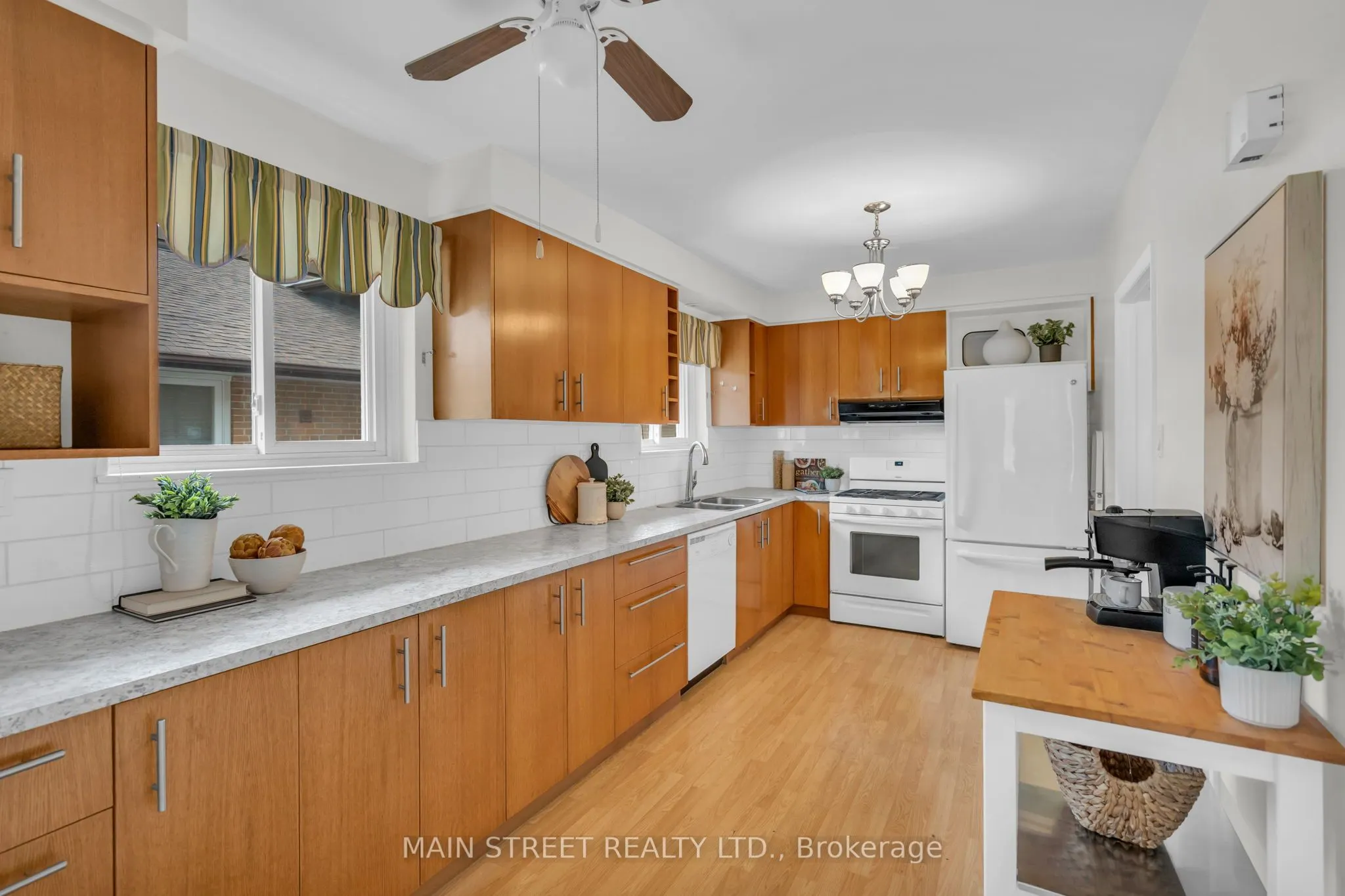 47 Graystone Gardens