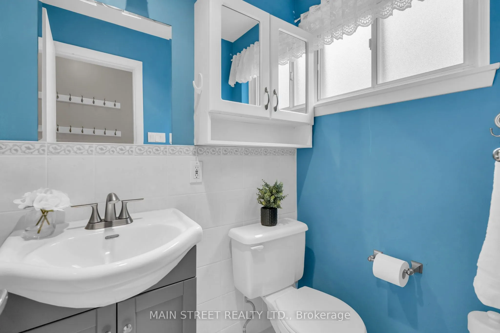 47 Graystone Gardens