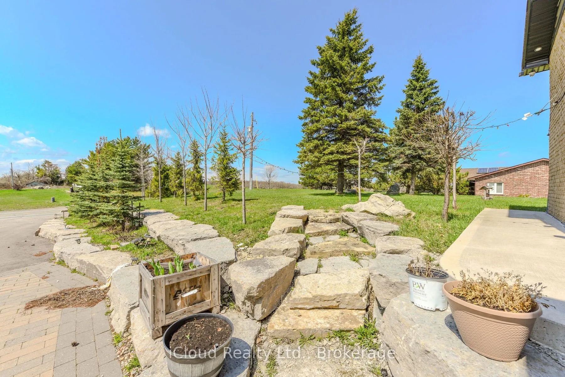 4573 Charleston Side Road