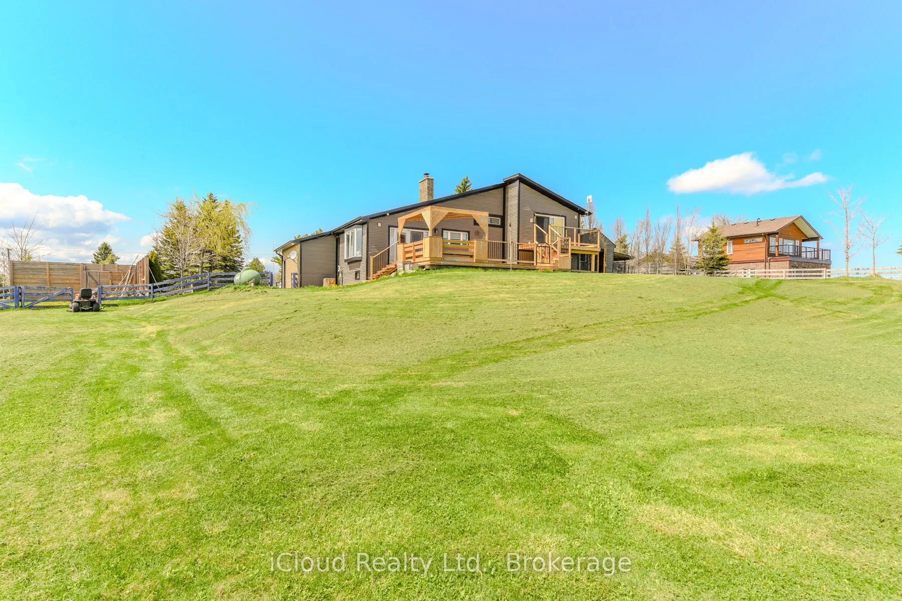 4573 Charleston Side Road