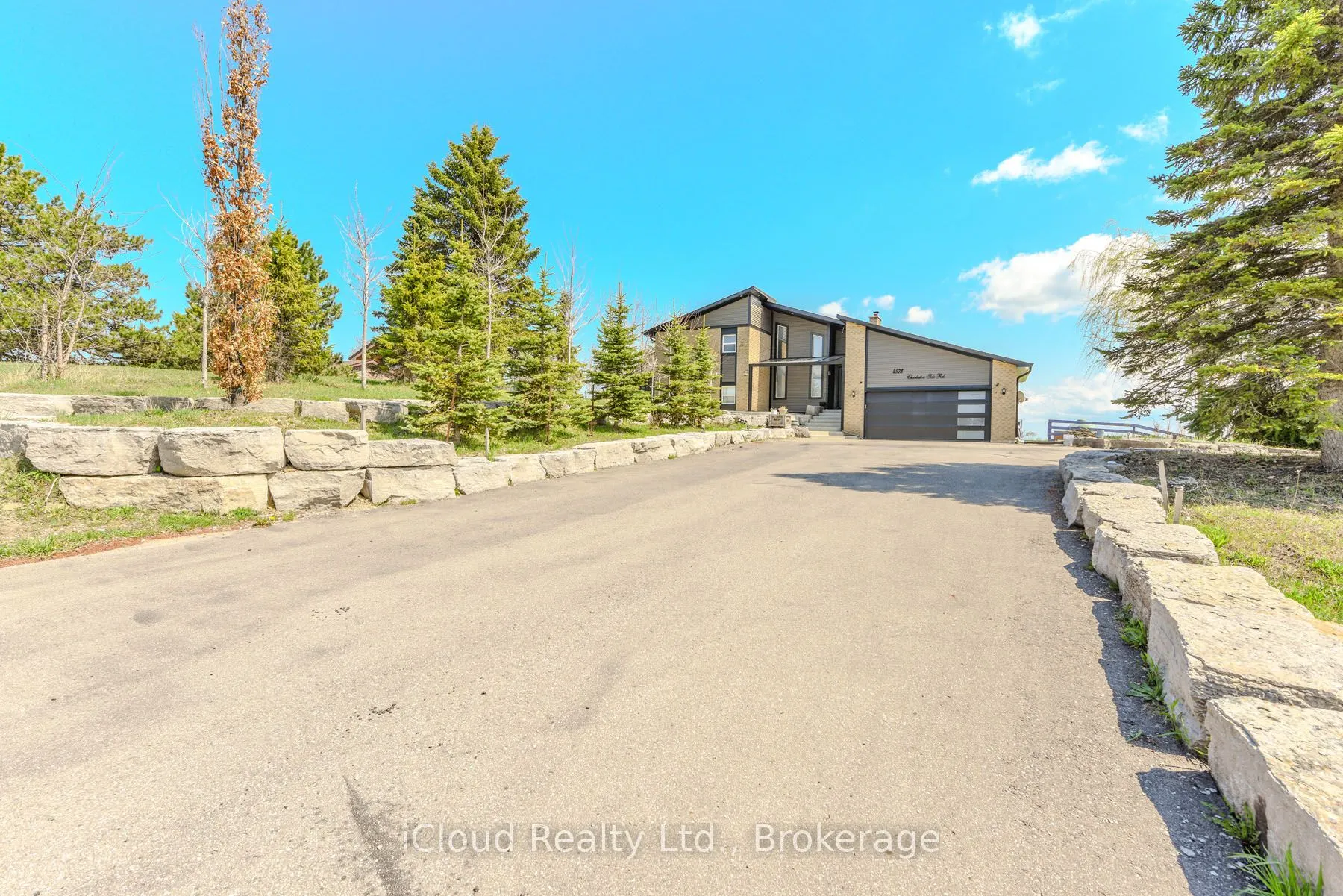 4573 Charleston Side Road