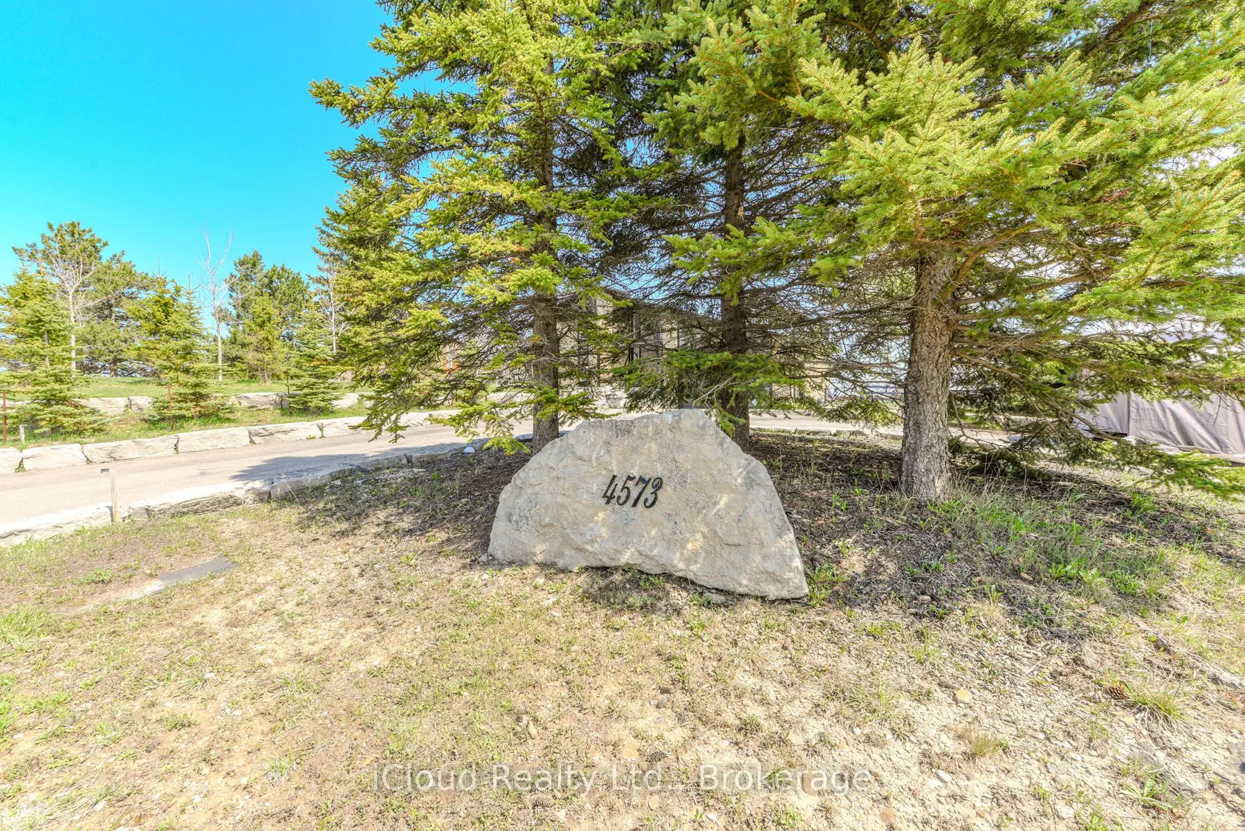 4573 Charleston Side Road