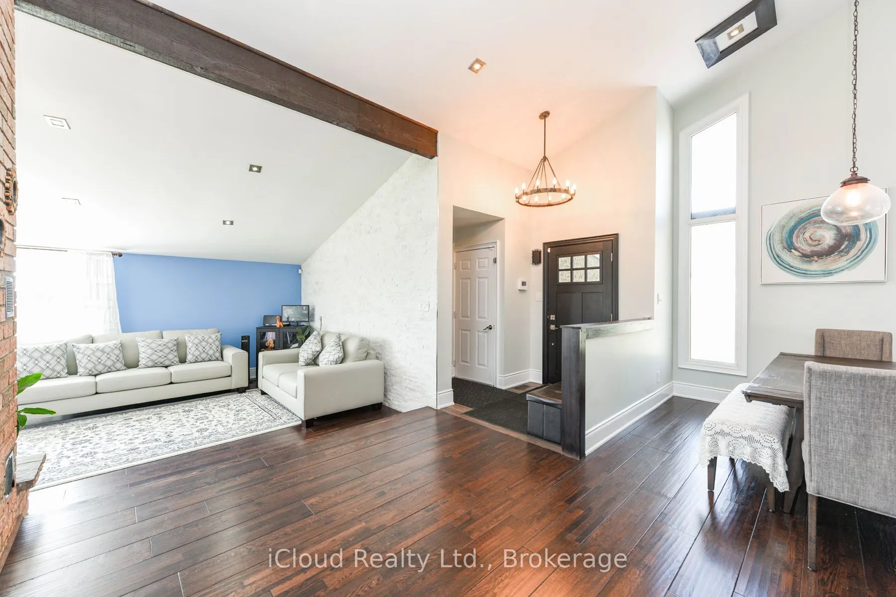 4573 Charleston Side Road