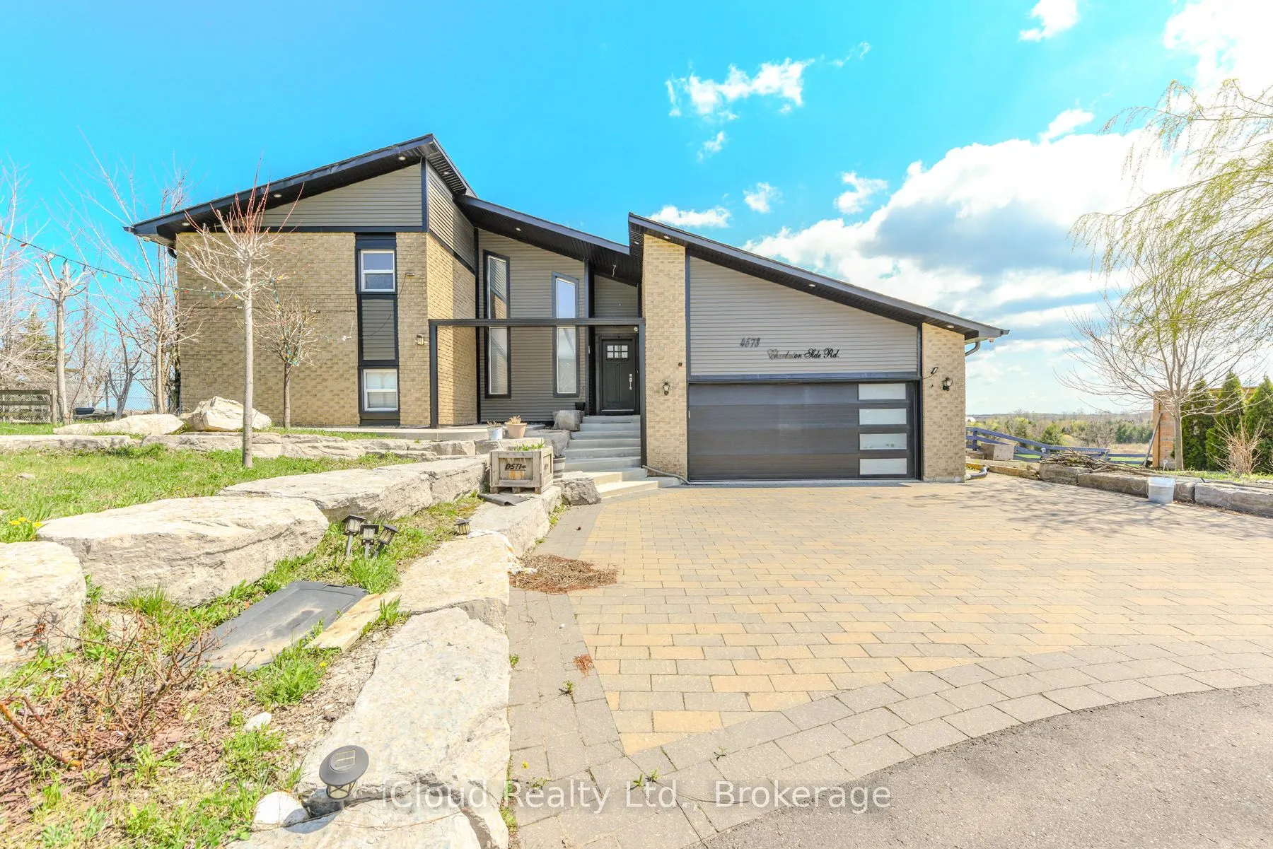 4573 Charleston Side Road