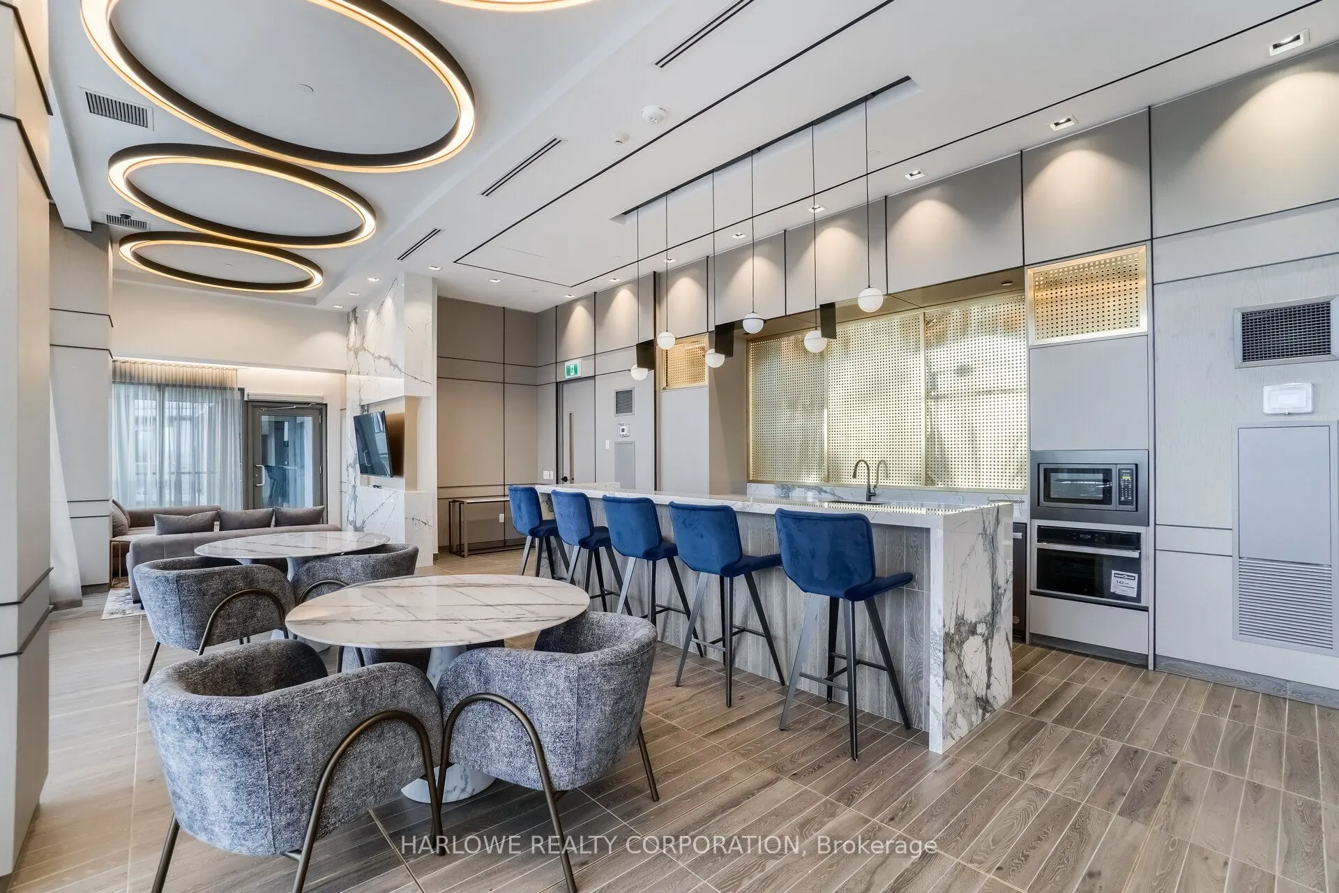 4655 Metcalfe Avenue, #204