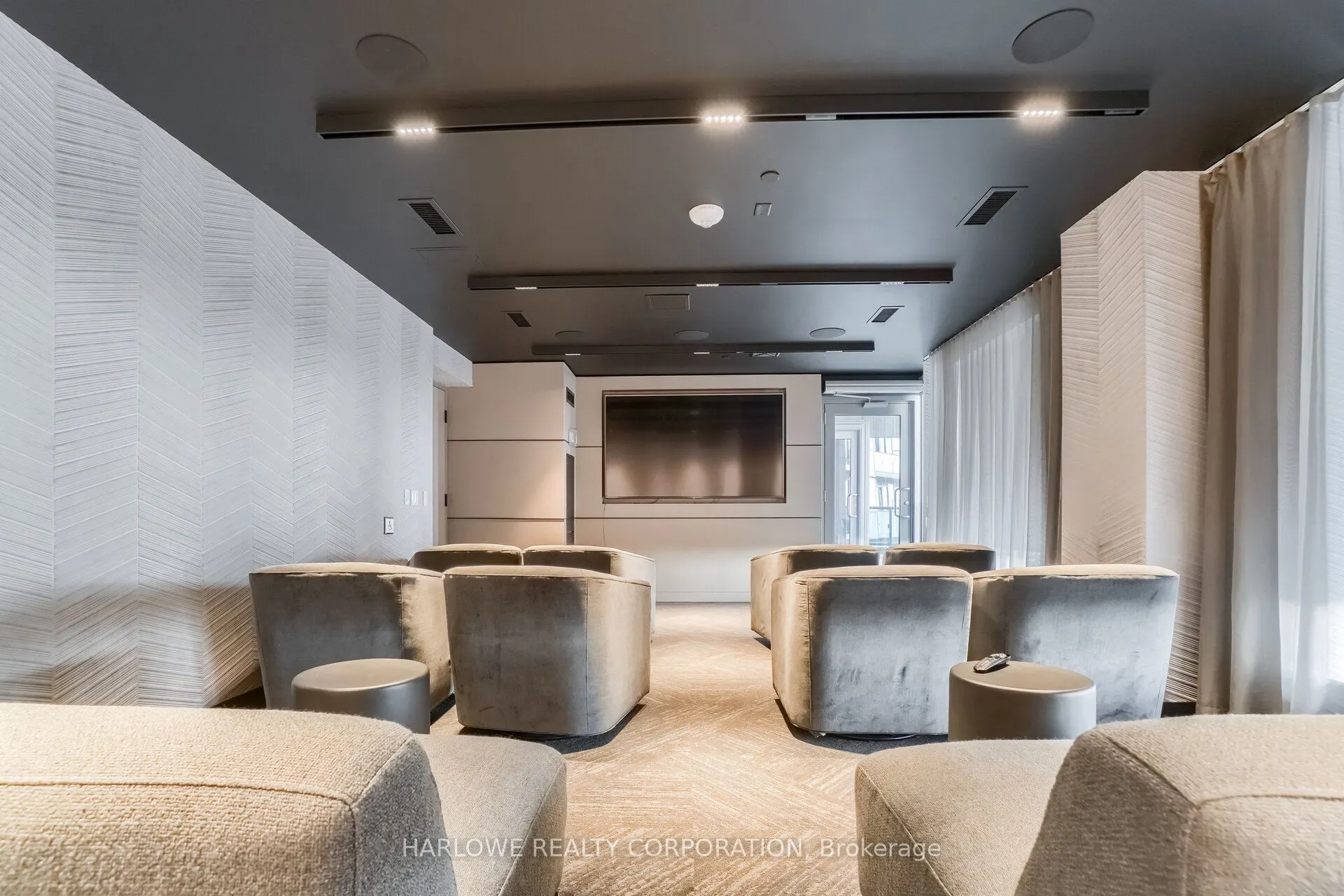 4655 Metcalfe Avenue, #204