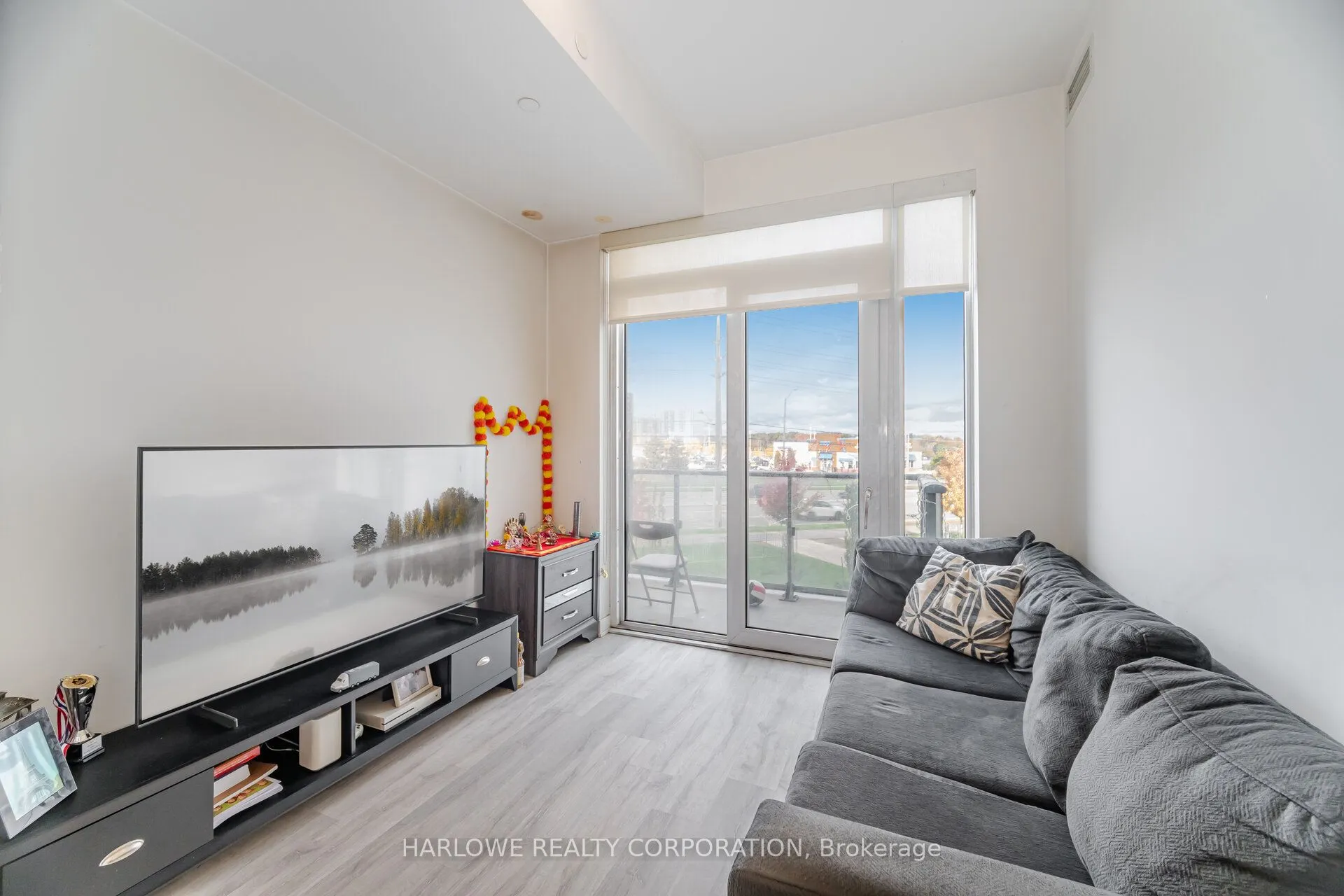 4655 Metcalfe Avenue, #204