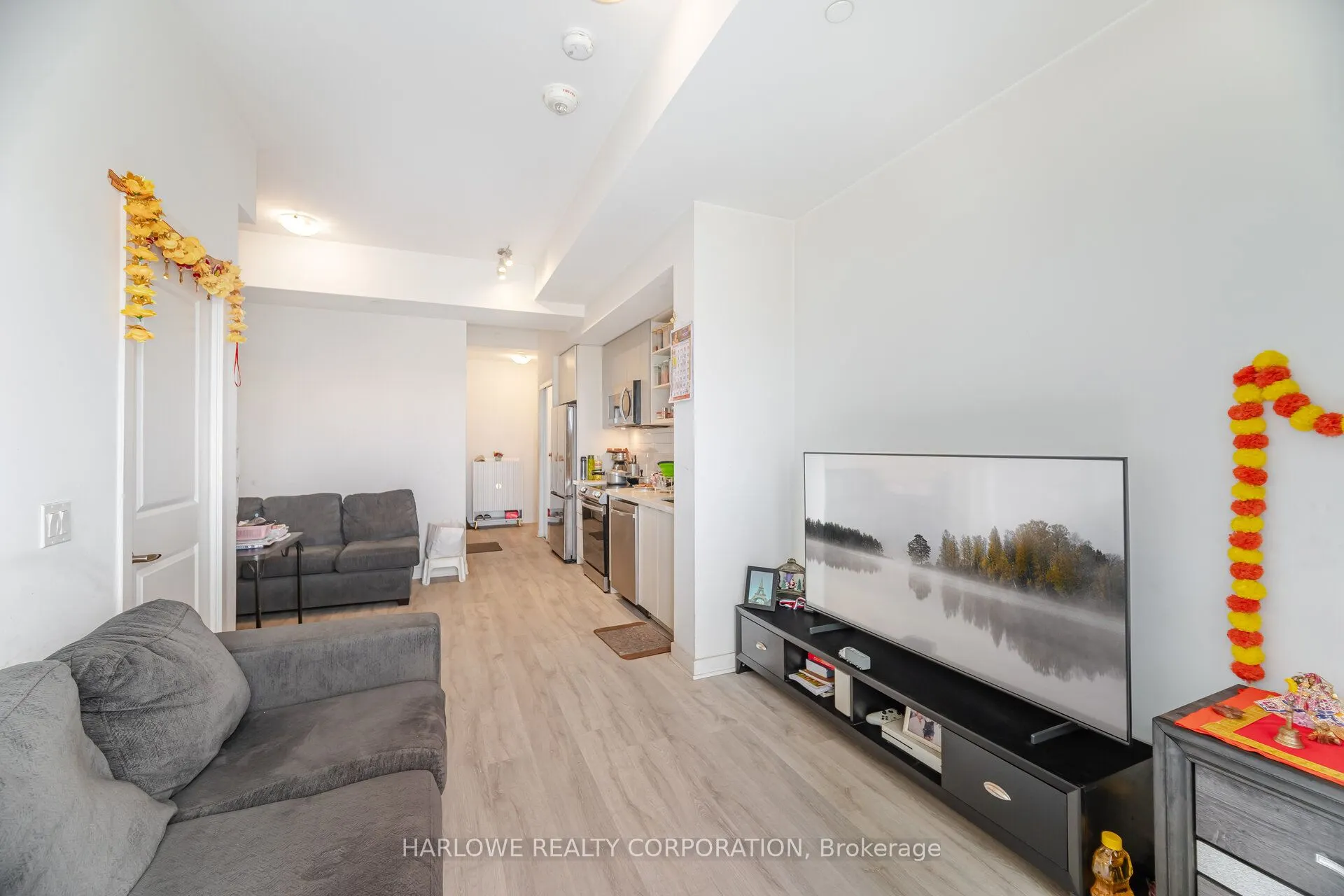 4655 Metcalfe Avenue, #204