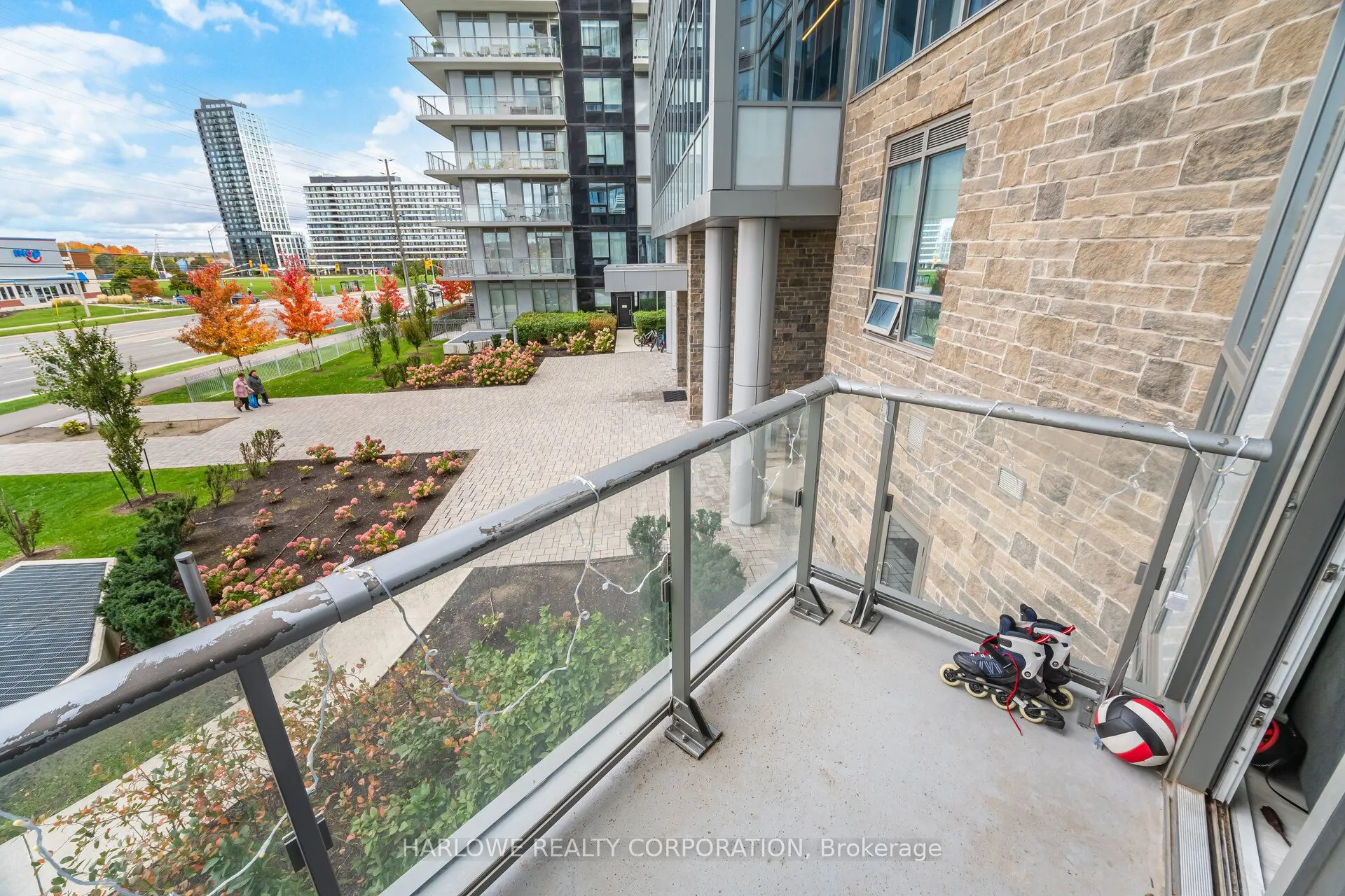 4655 Metcalfe Avenue, #204