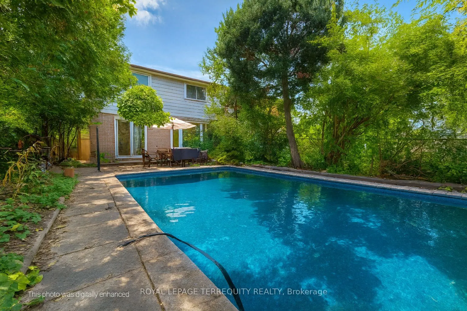 1704 Oberon Crescent