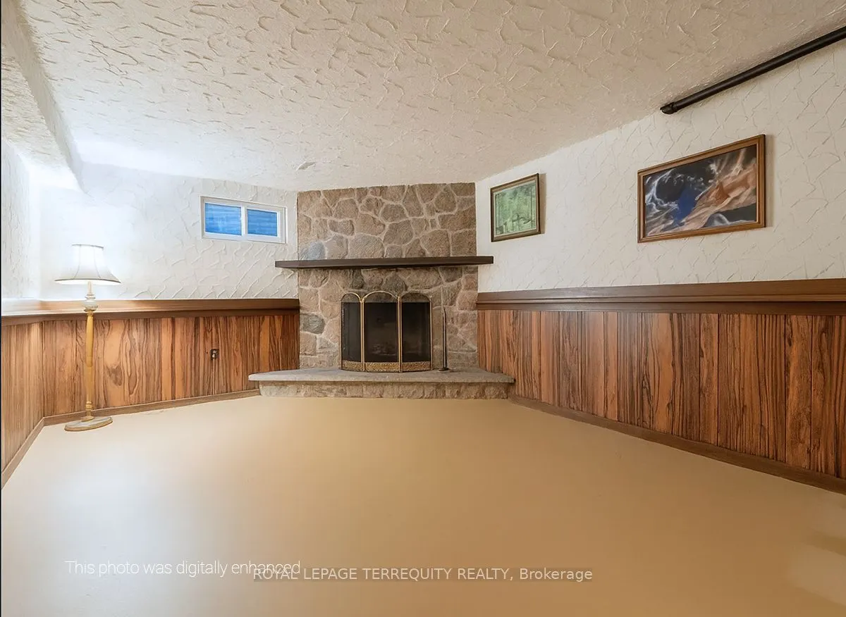 1704 Oberon Crescent