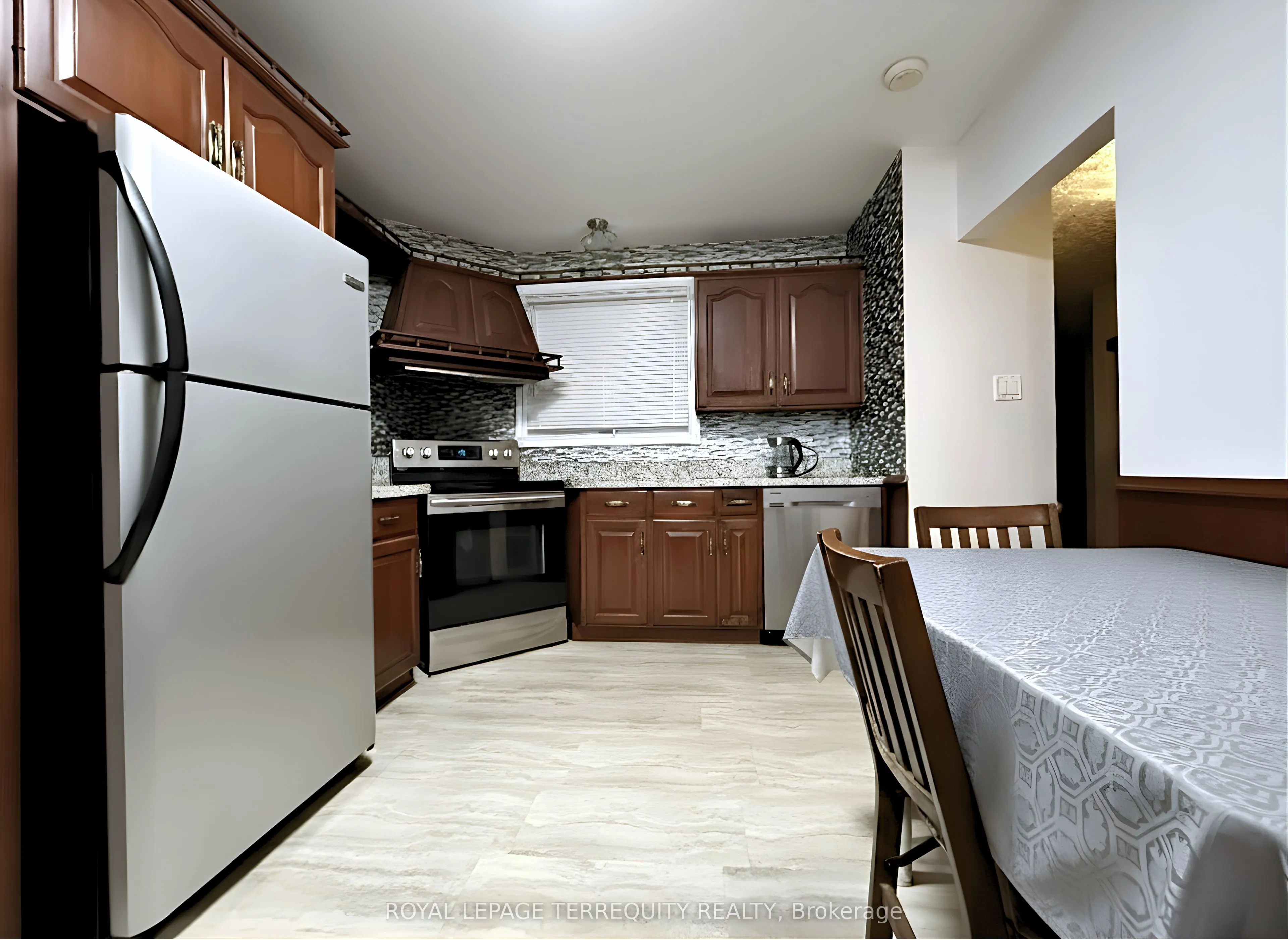 1704 Oberon Crescent