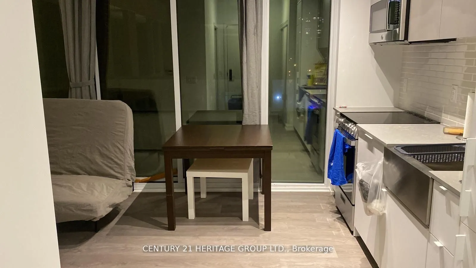 270 Dufferin Street, #402