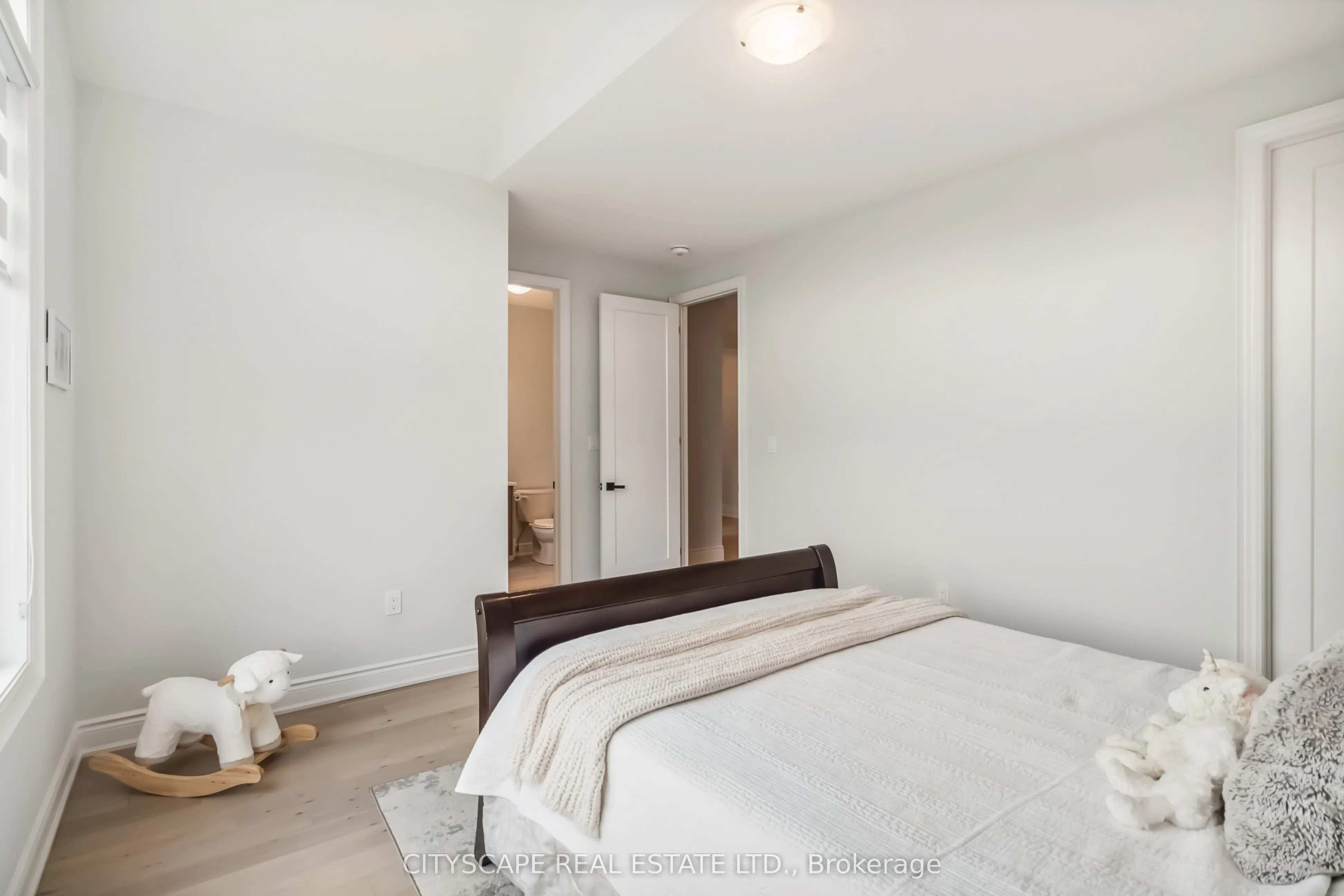 1268 Meadowside Path