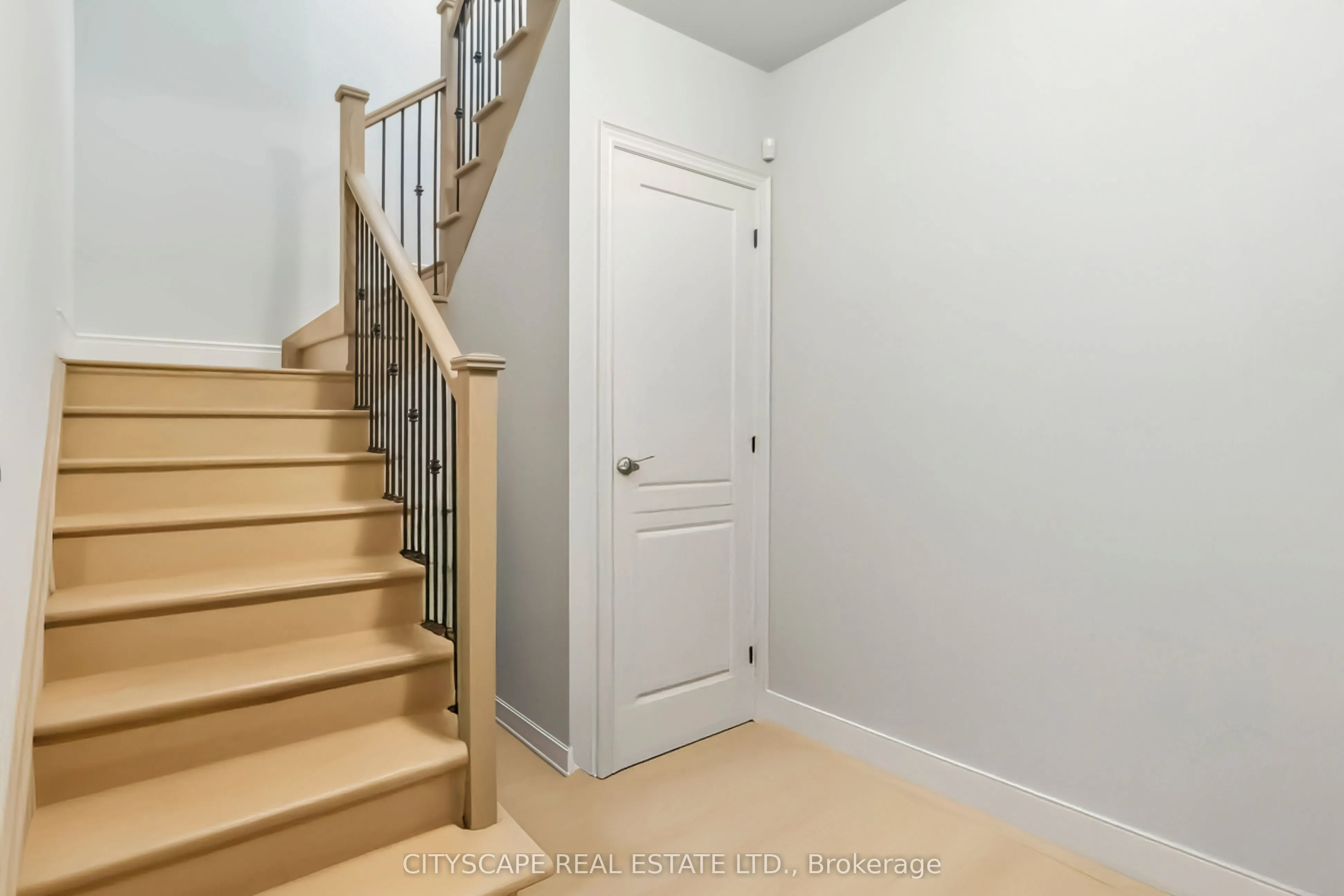 1268 Meadowside Path